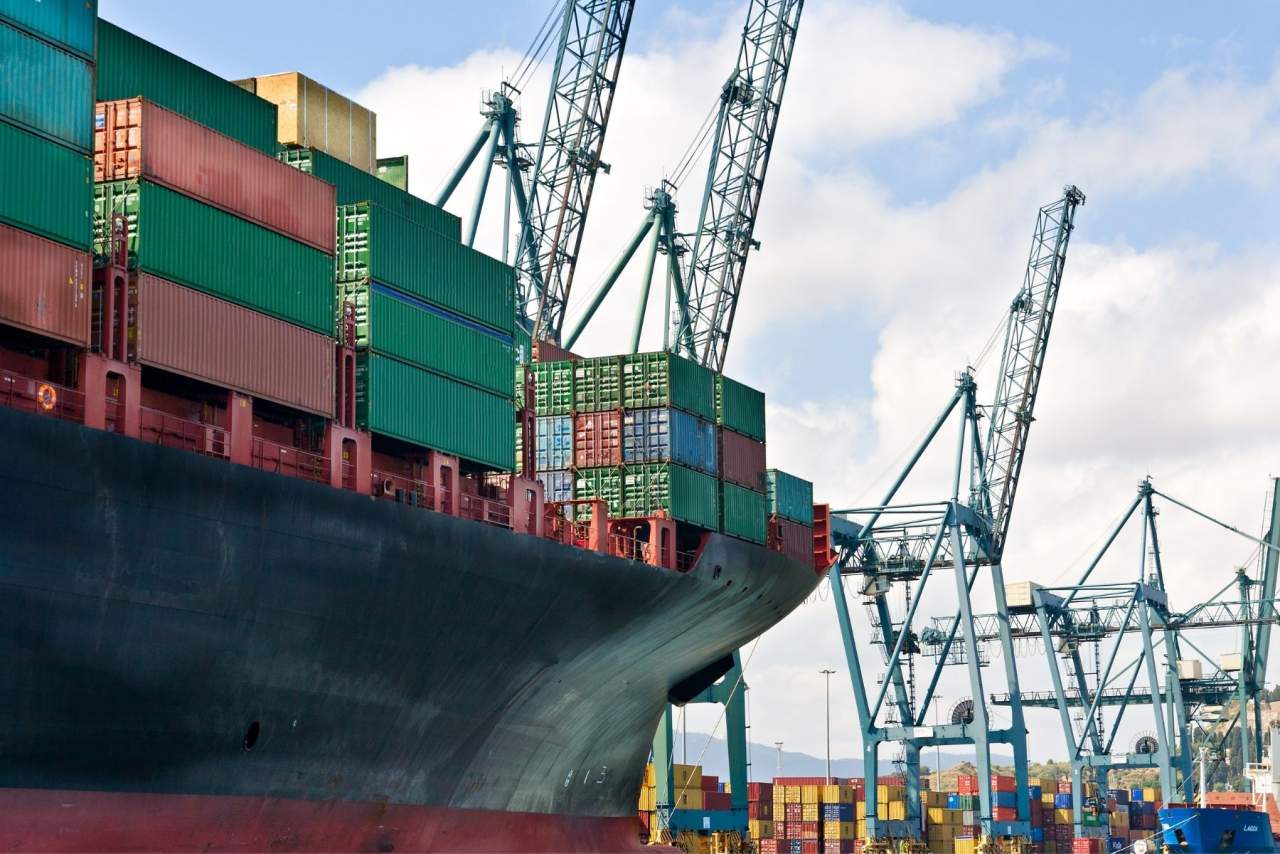 Servicios modulares de transporte mundial aéreo y marítimo