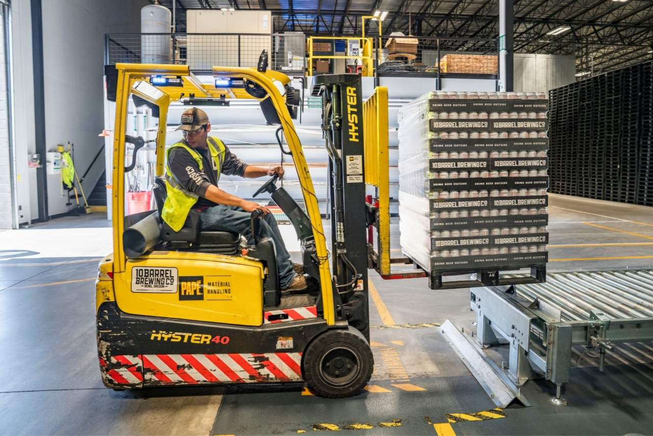 HP Elevación: Empresa especializada en carretillas elevadoras eléctricas en España