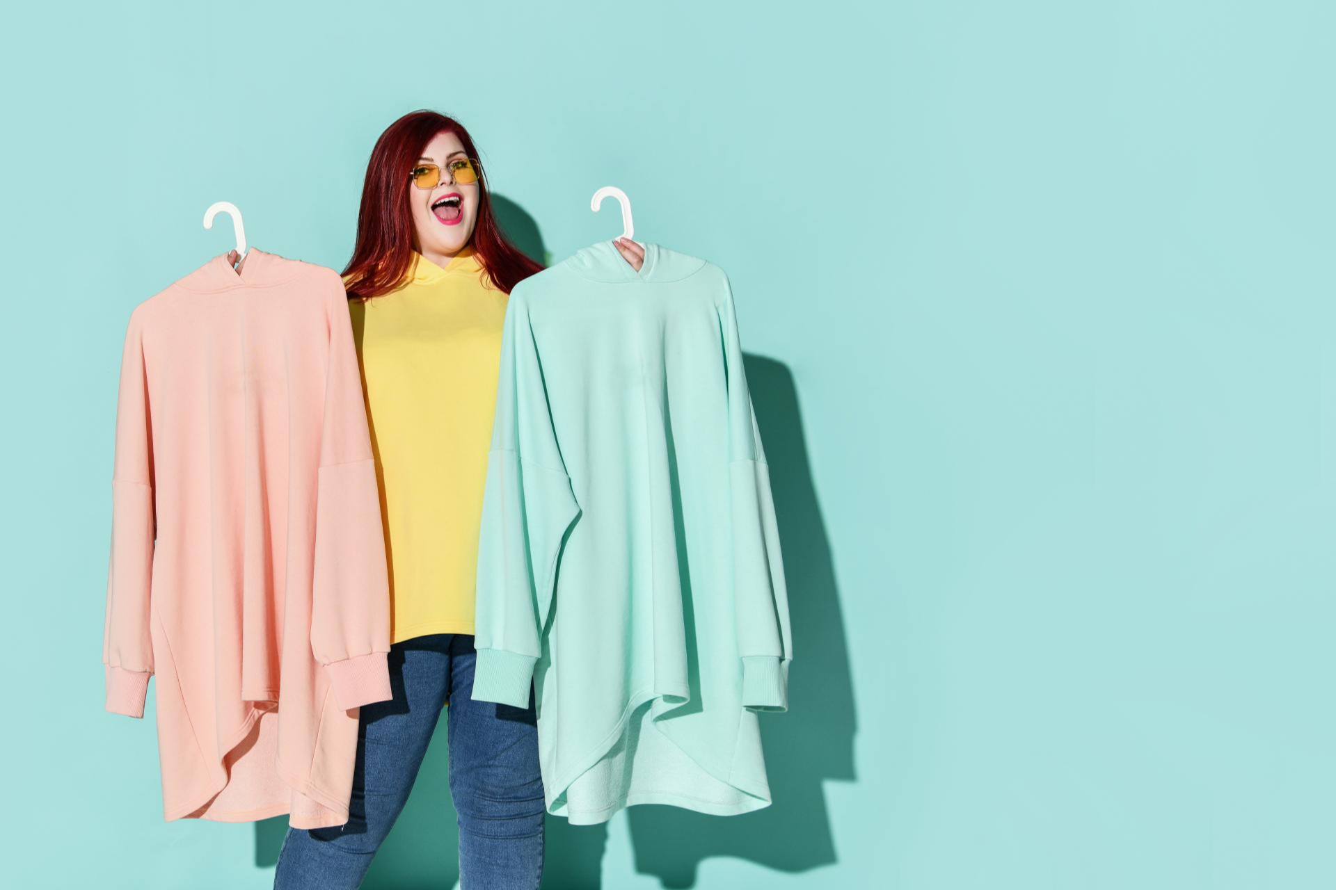 Las mujeres pueden encontrar prendas en Tres XL, la tienda de ropa online de tallas grandes