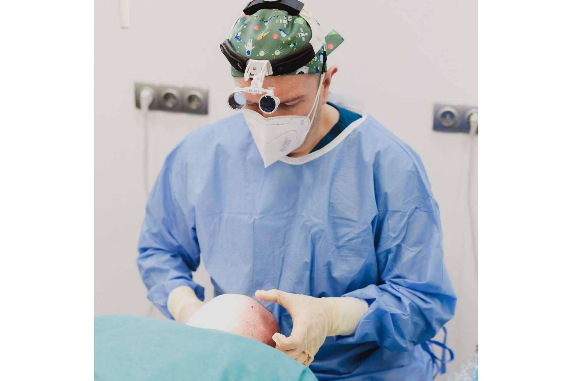 Adcure Clinic: ¿Cuáles son las claves para conseguir un buen trasplante capilar?