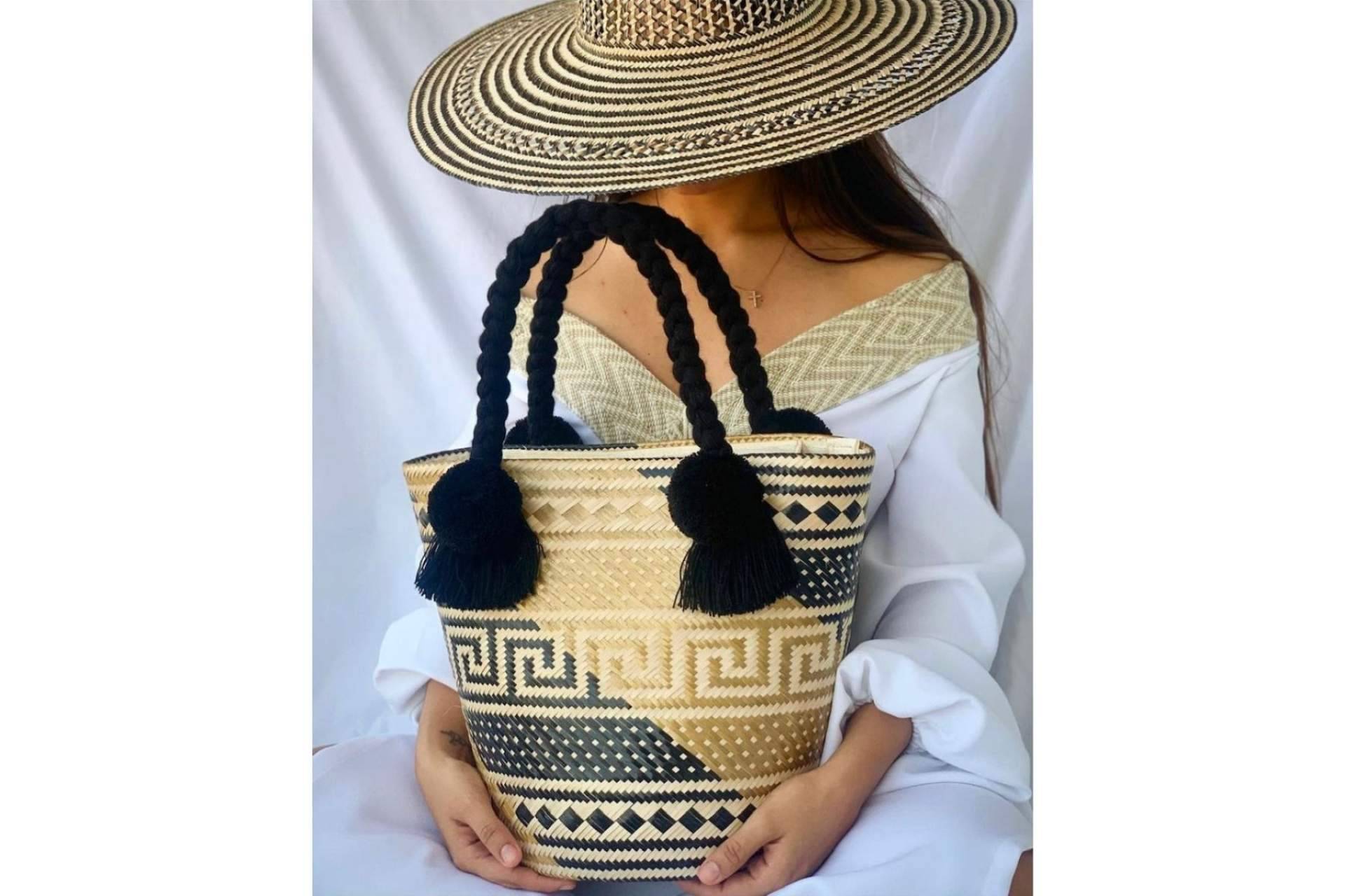 Design & Handmade hace llegar la esencia de la etnia Wayuu a las españolas con la colección de capazos de palma