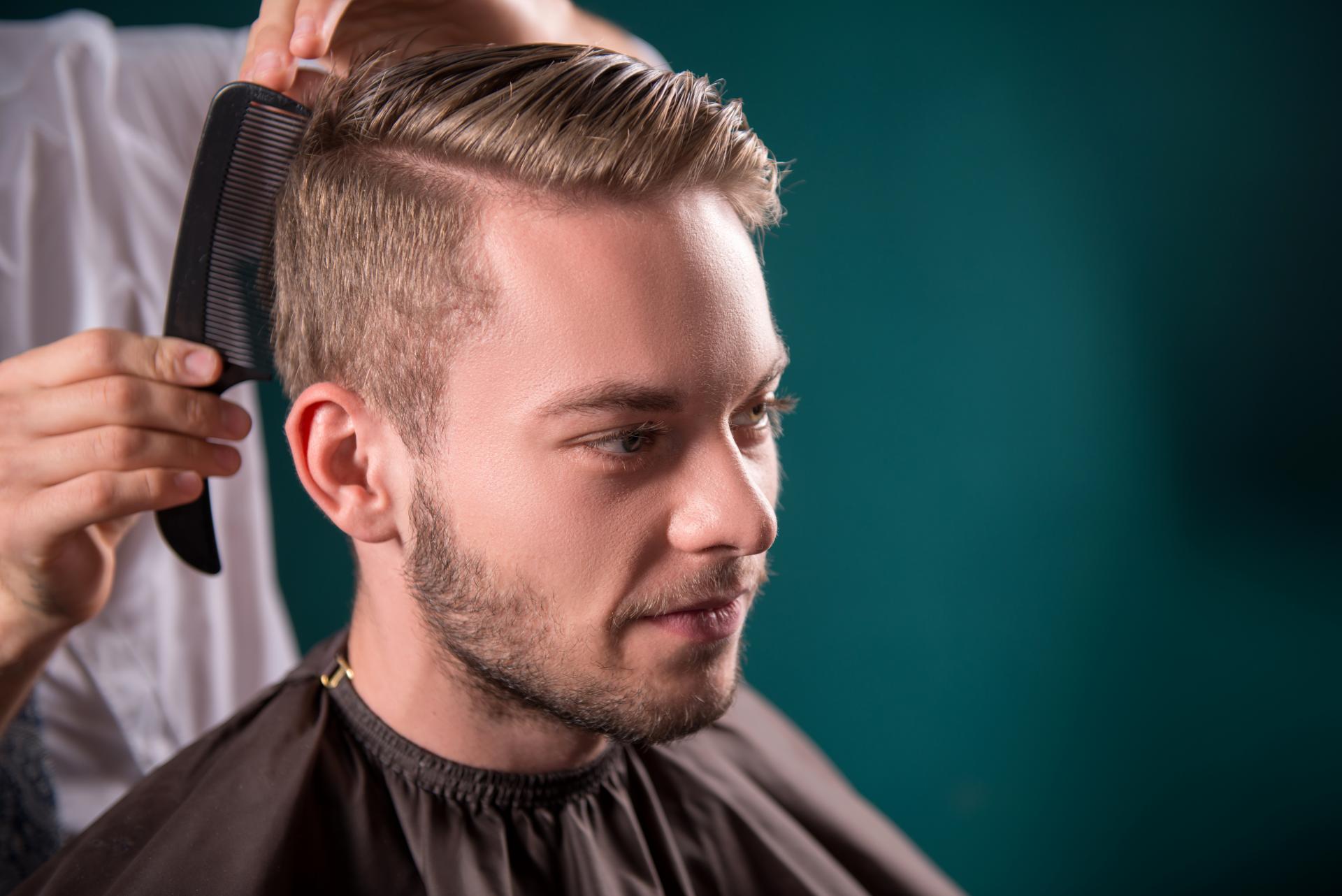 Formación de Peluquería de Caballeros, la peluquería para hombre en Madrid que ofrece cortes de pelo gratuitos