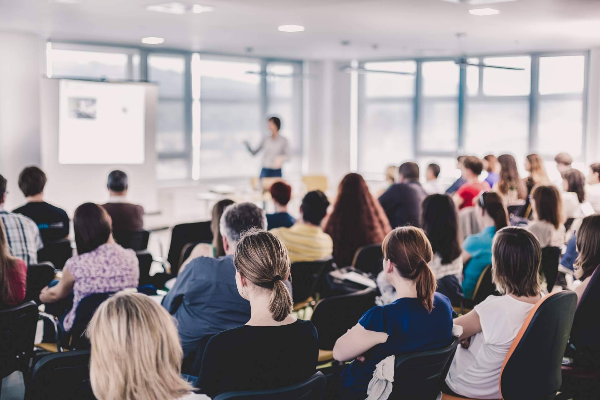 El centro de referencia en Logroño y líder en el sector, Academia Iris, ayuda a preparar las oposiciones de Educación Primaria