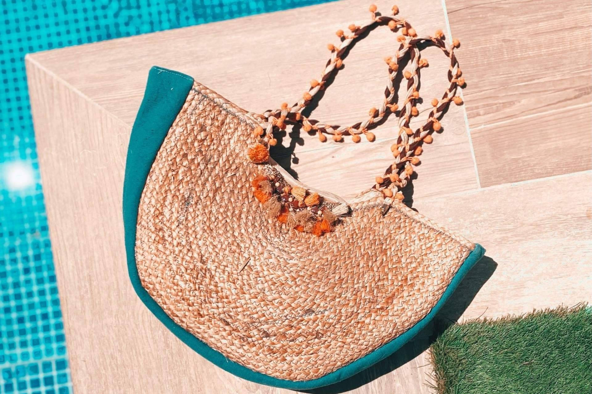 ¿Cuál será la tendencia de este verano? Los bolsos naturales de la firma Lola Amara