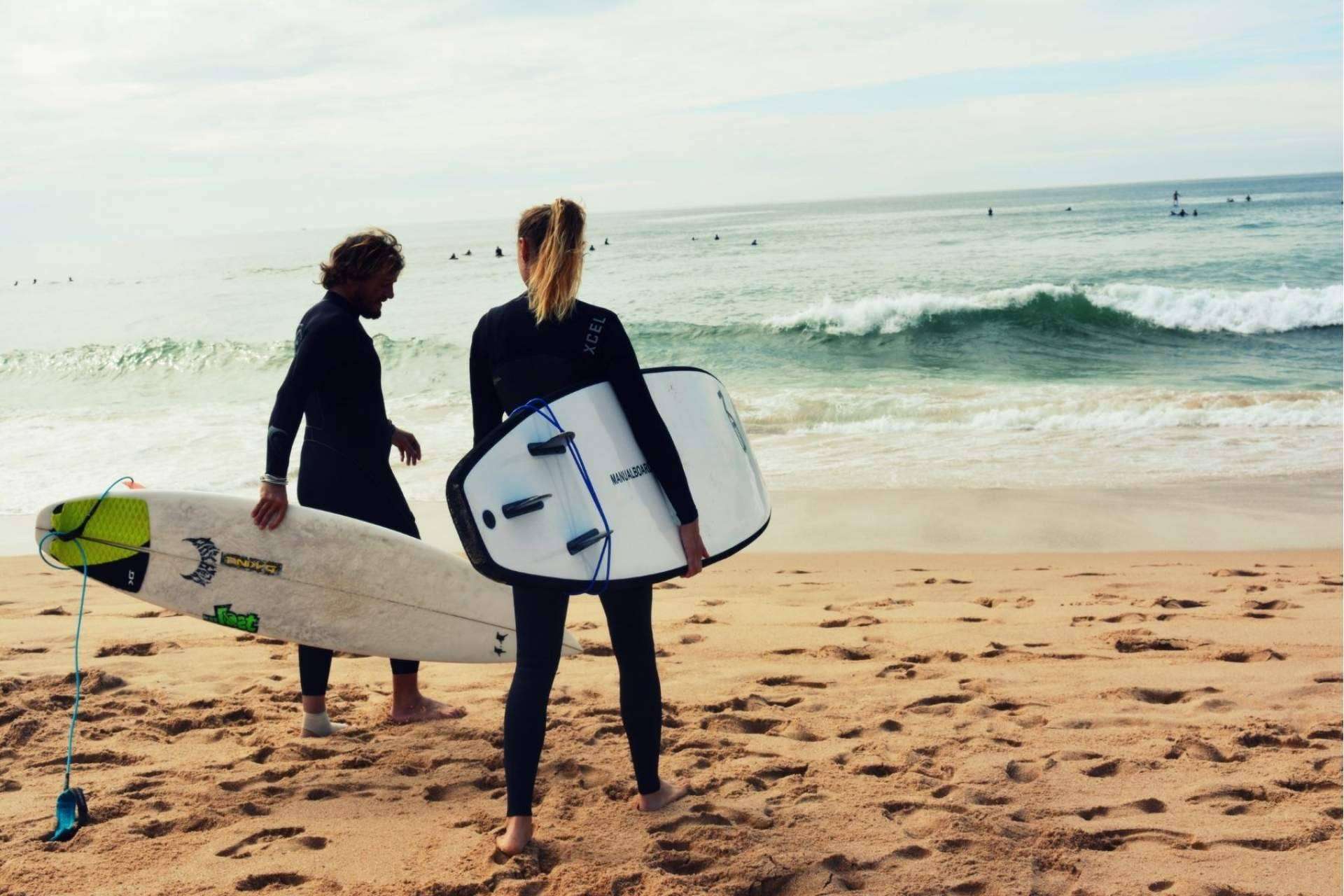 Aprender surf en los campamentos de verano de Natuaventura