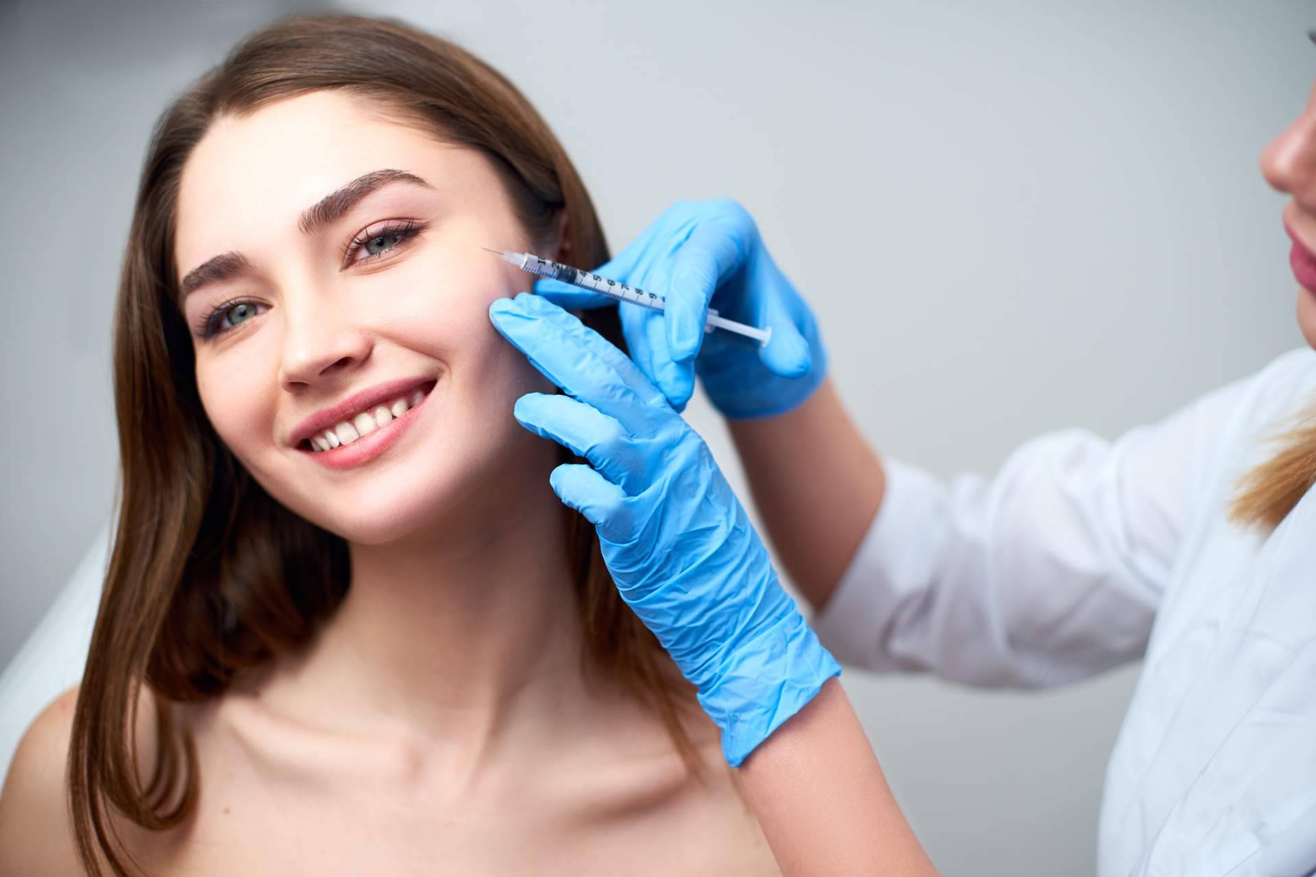 ABB Medicina Estética: eliminación de bolsas de los ojos con ácido hialurónico
