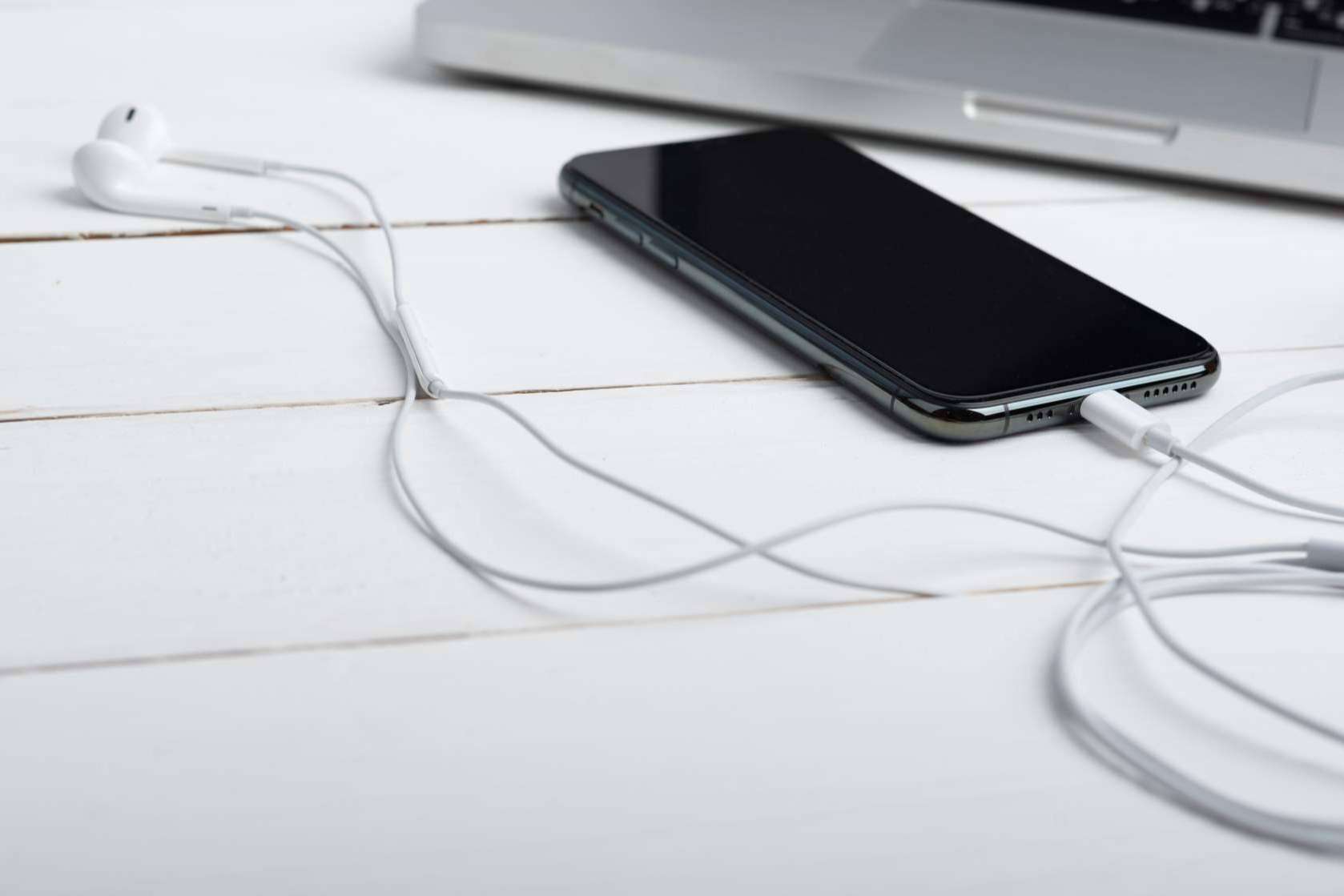 Repuestos Tic, empresa dedicada a reparar iPhone de cualquier modelo y vender repuestos iPhone