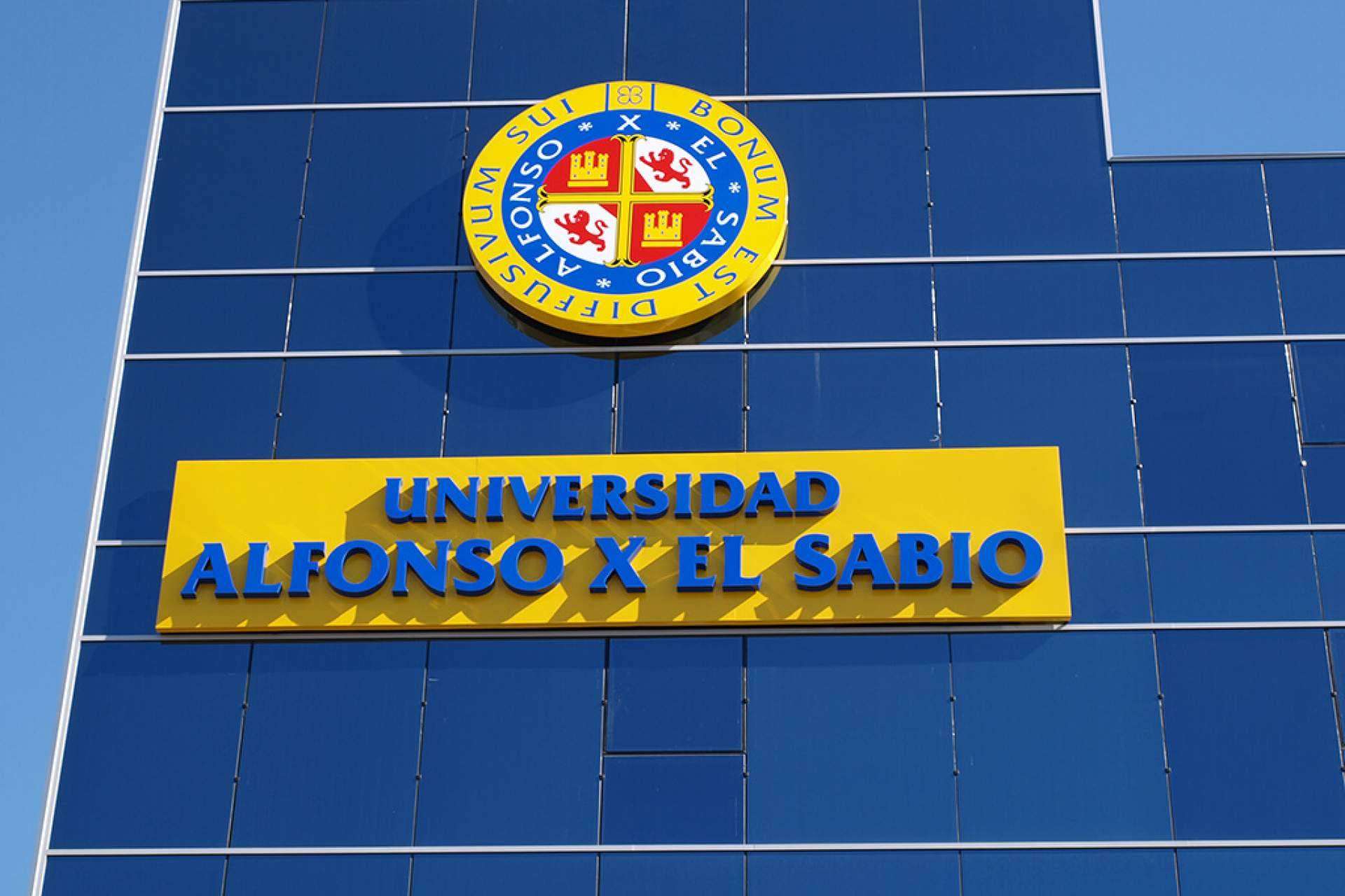 Las letras corpóreas de Rotuser permiten llamar la atención de los clientes