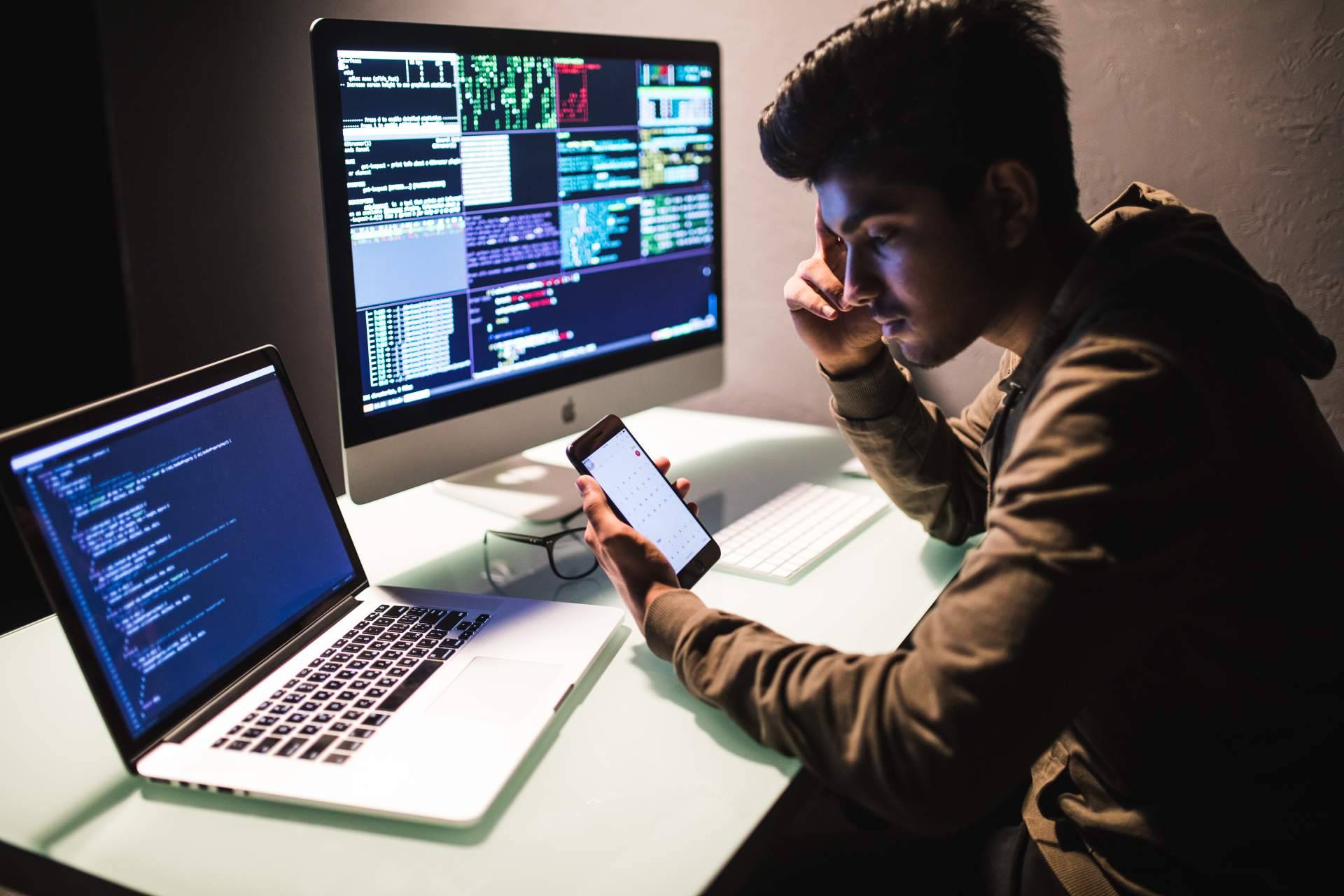 Para vivir de internet en 2021 se puede contar con la propuesta del Club de APPS 777