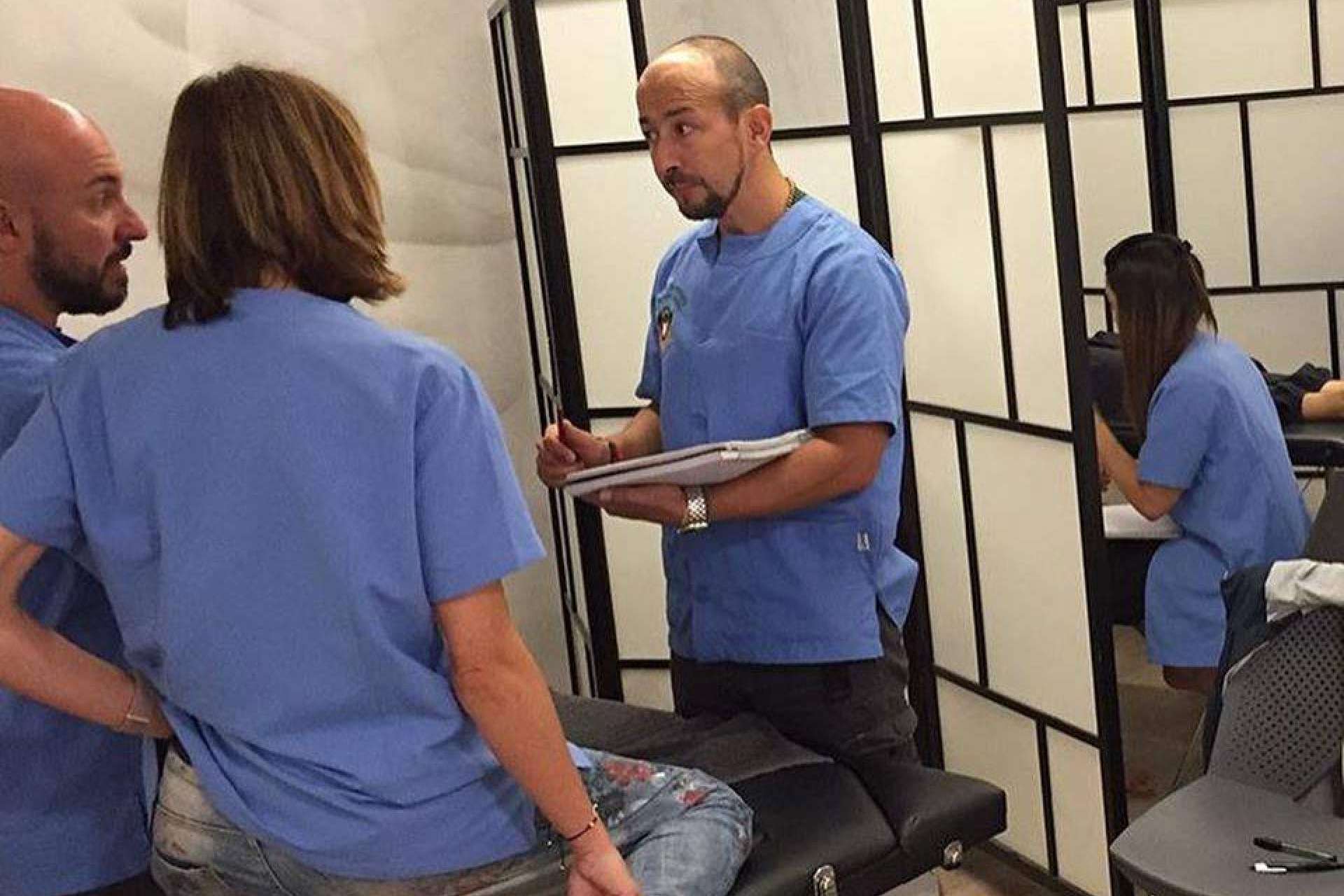El Instituto Internacional de Osteopatía Avanzada expone los beneficios que aporta la osteopatía a la hora de tratar los dolores cervicales