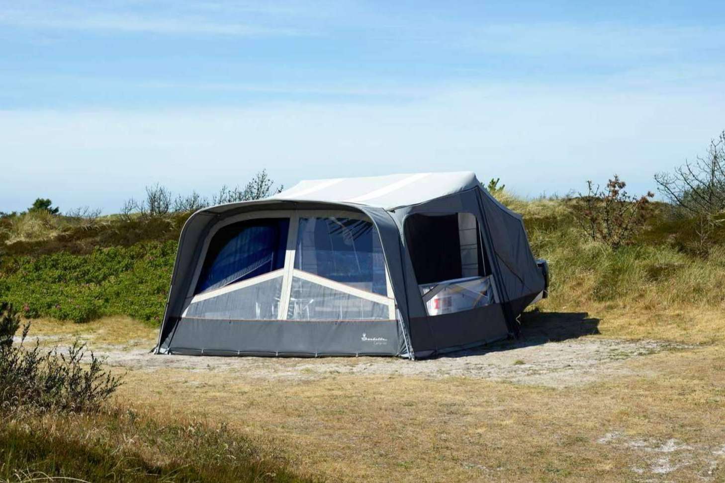 Viajar de forma segura y cómoda con el remolque tienda Camp-let Passion de Minicaravanas.com