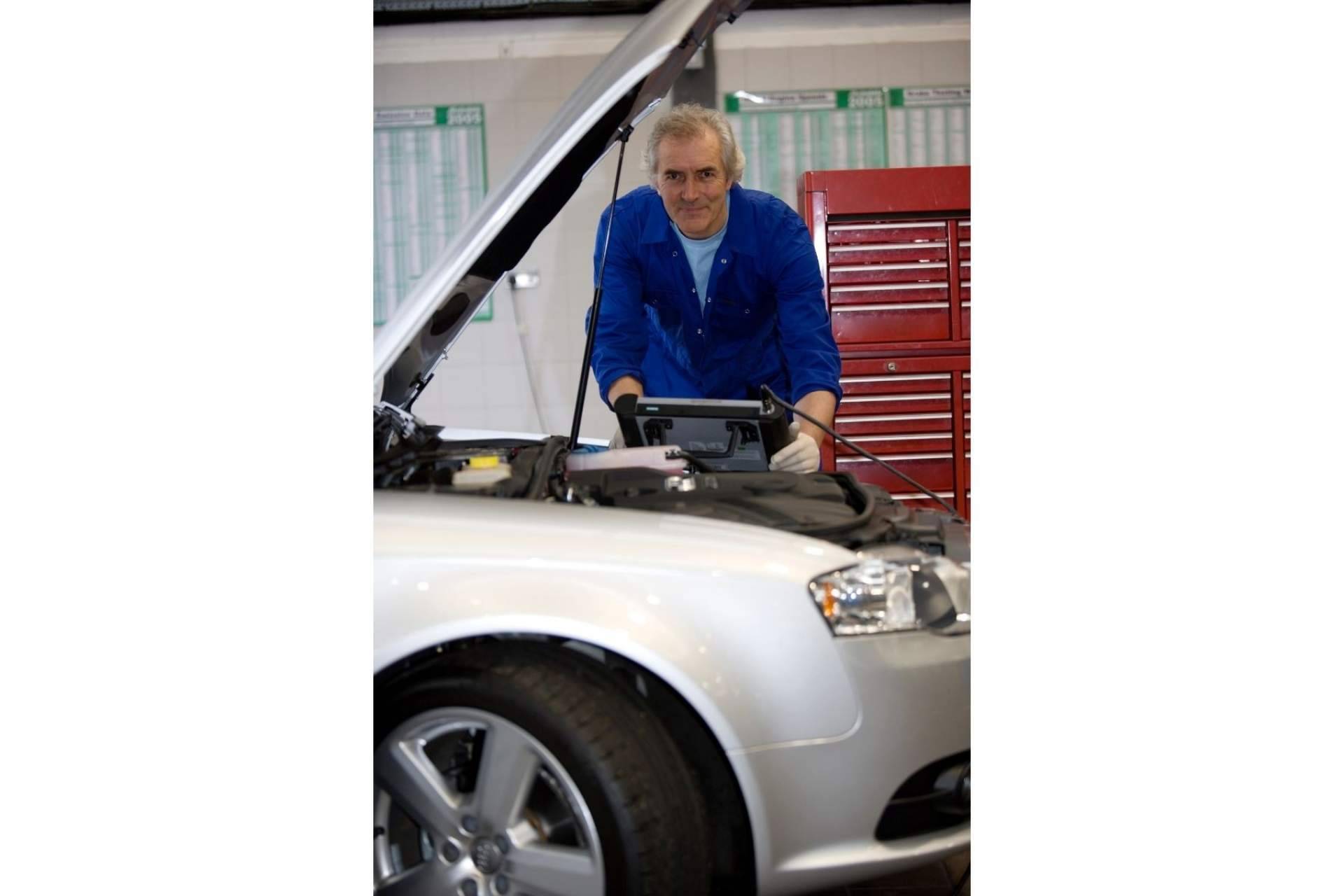 Arreglatelo dispone en su stock de una de las mejores máquinas de diagnóstico profesional para coches, camiones y autobuses