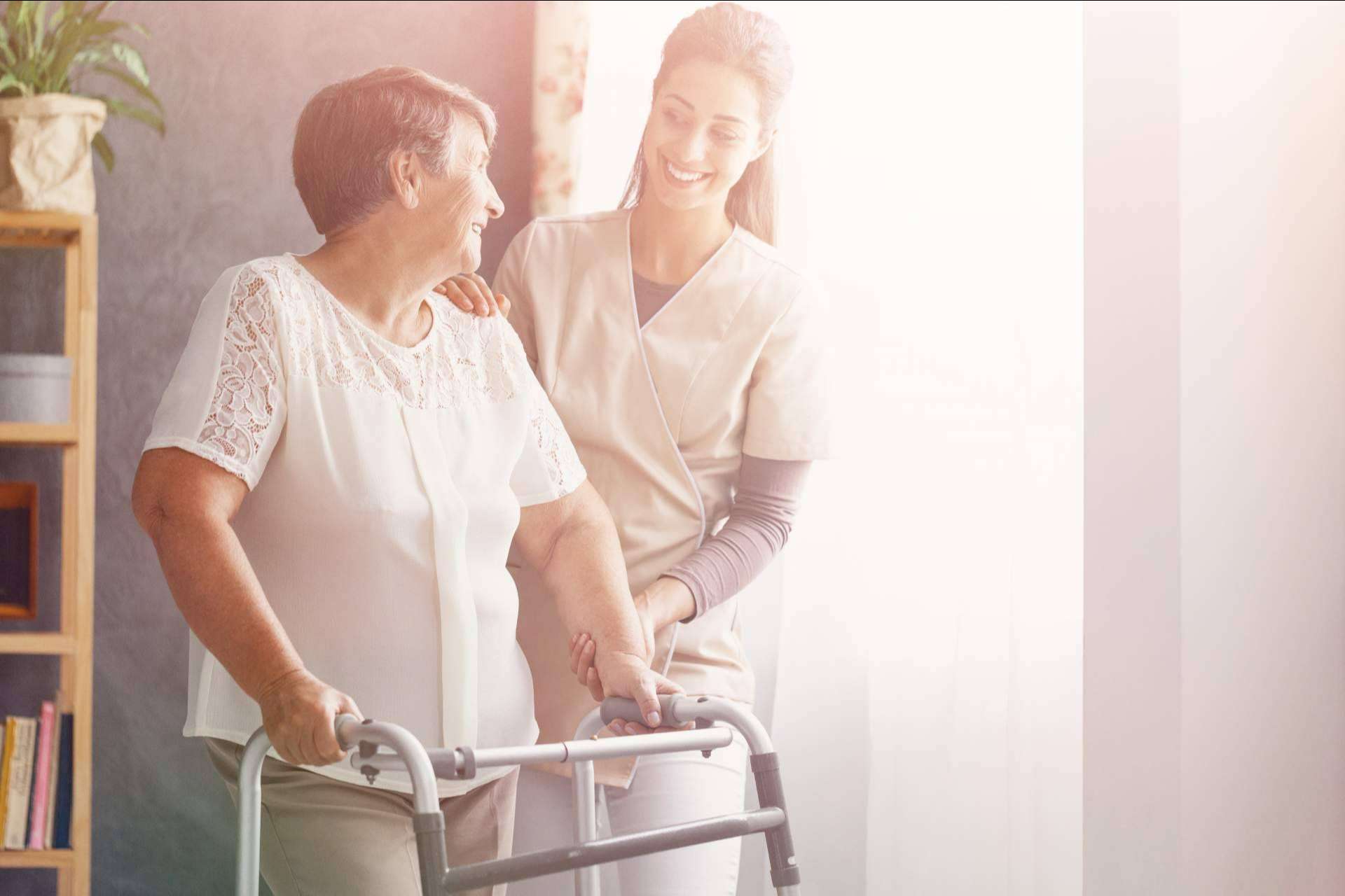 ¿Qué servicios ofrece Seyer Hogar para el cuidado de ancianos y enfermos?