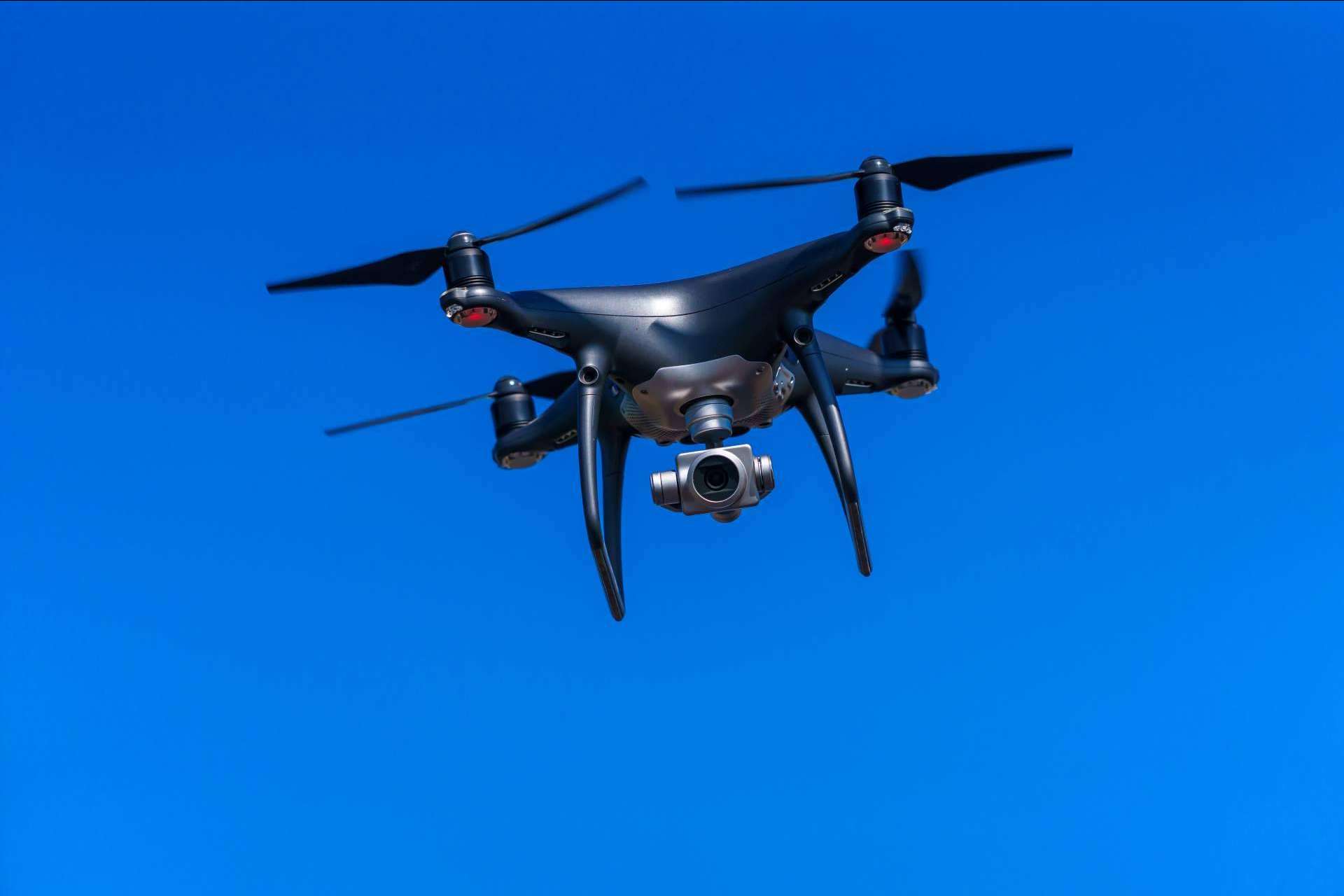 FRP y los drones plaguicidas, la alternativa segura para acabar con las plagas