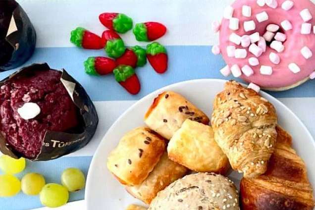 Desayunos a domicilio de la empresa Las Flores No Se Comen con originalidad y buen gusto