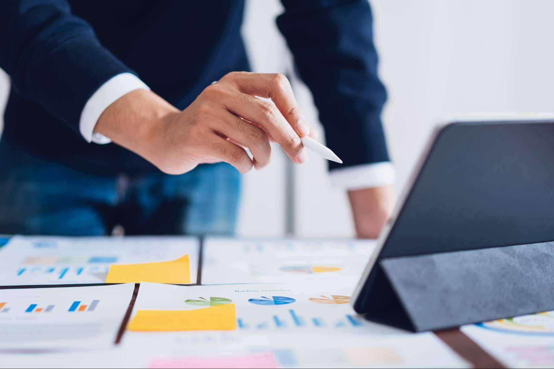 Los beneficios de contratar una agencia especializada en gestión de marcas