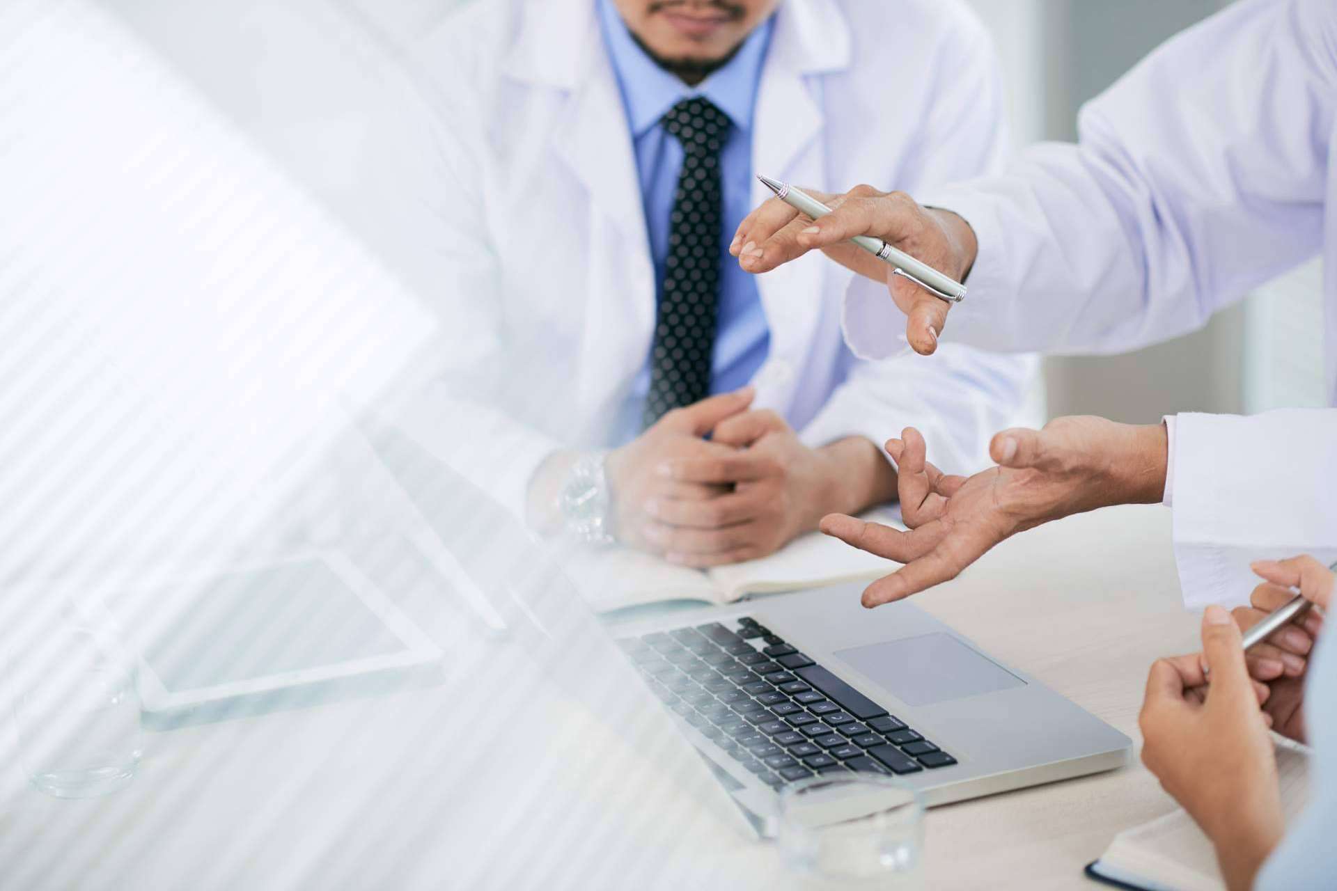 Eissei con los nuevos módulos de negocios 360, para policlínicas y clínicas dentales, dan la posibilidad de democratizar los tratamientos médico-estéticos