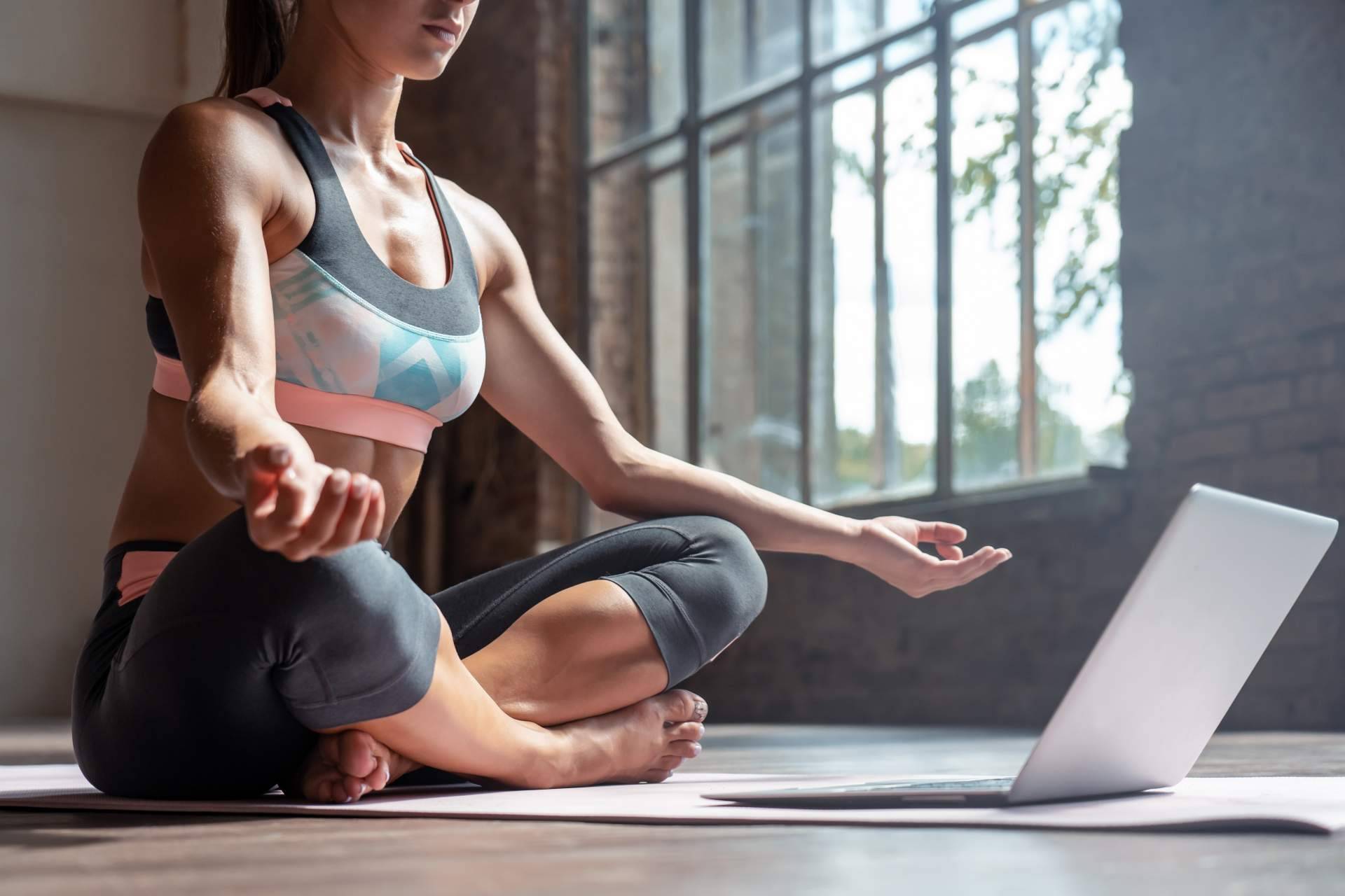 El Centro de Yoga Kavaalya ofrece el curso online de profesor de yoga
