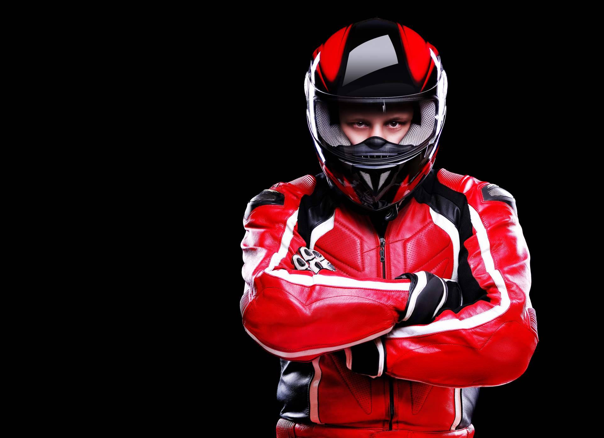 Selección de ropa para moto y botas trail con MOTÓNITY