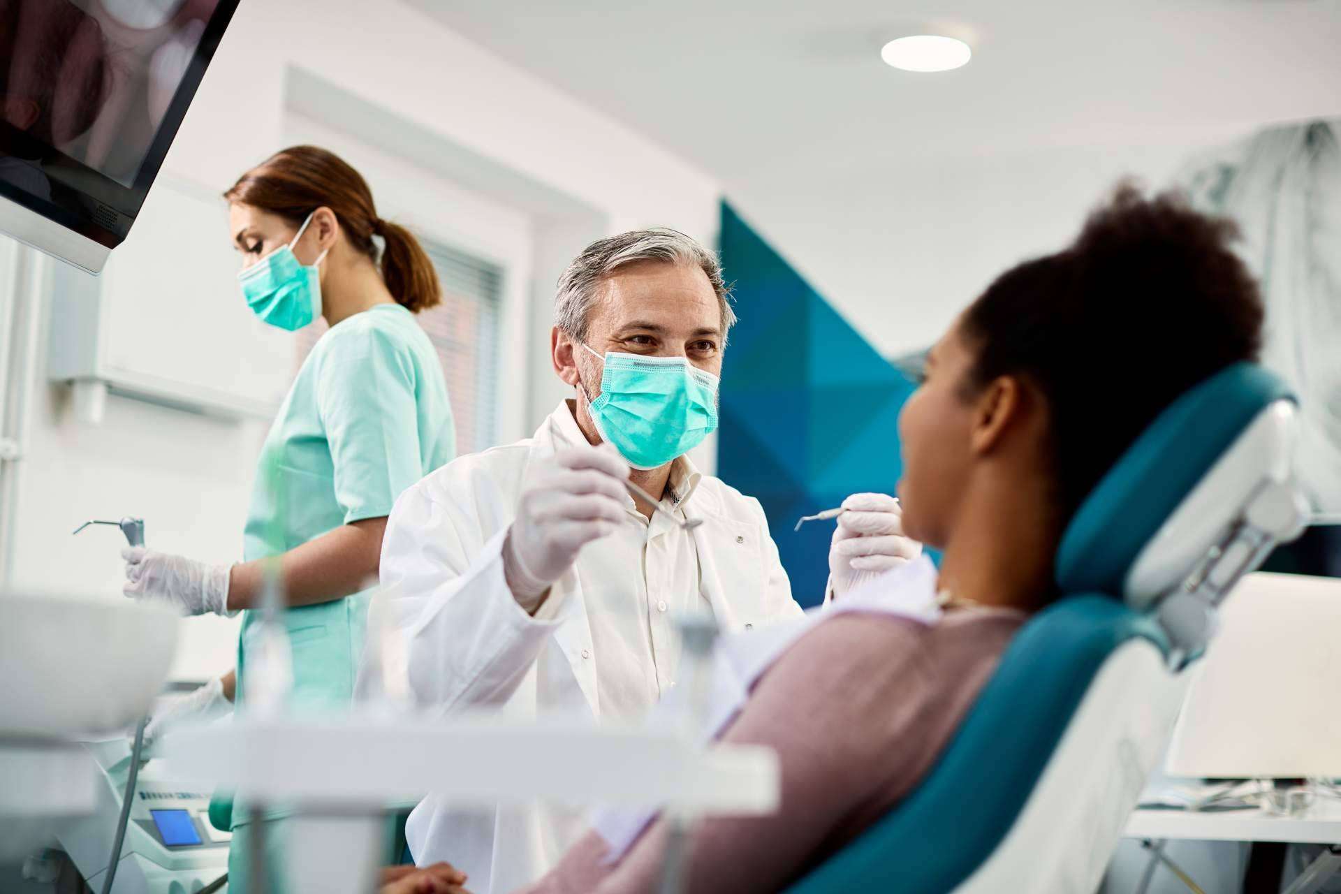 La relevancia de mantener una boca sana con el equipo de profesionales de odontología en Collblanc, Qualident