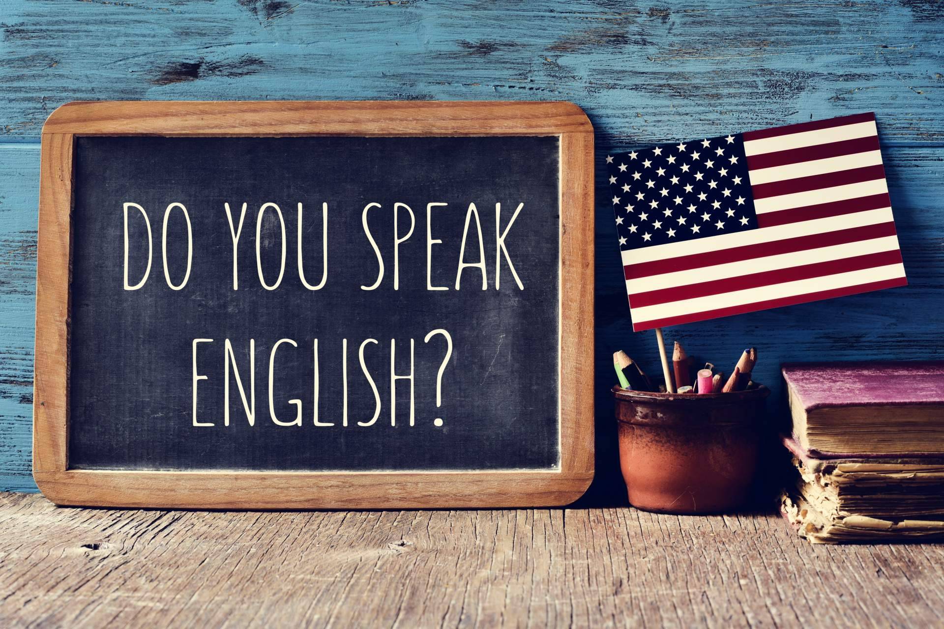 Acceder a una gran variedad de cursos de idiomas en línea en la plataforma web Jazyk