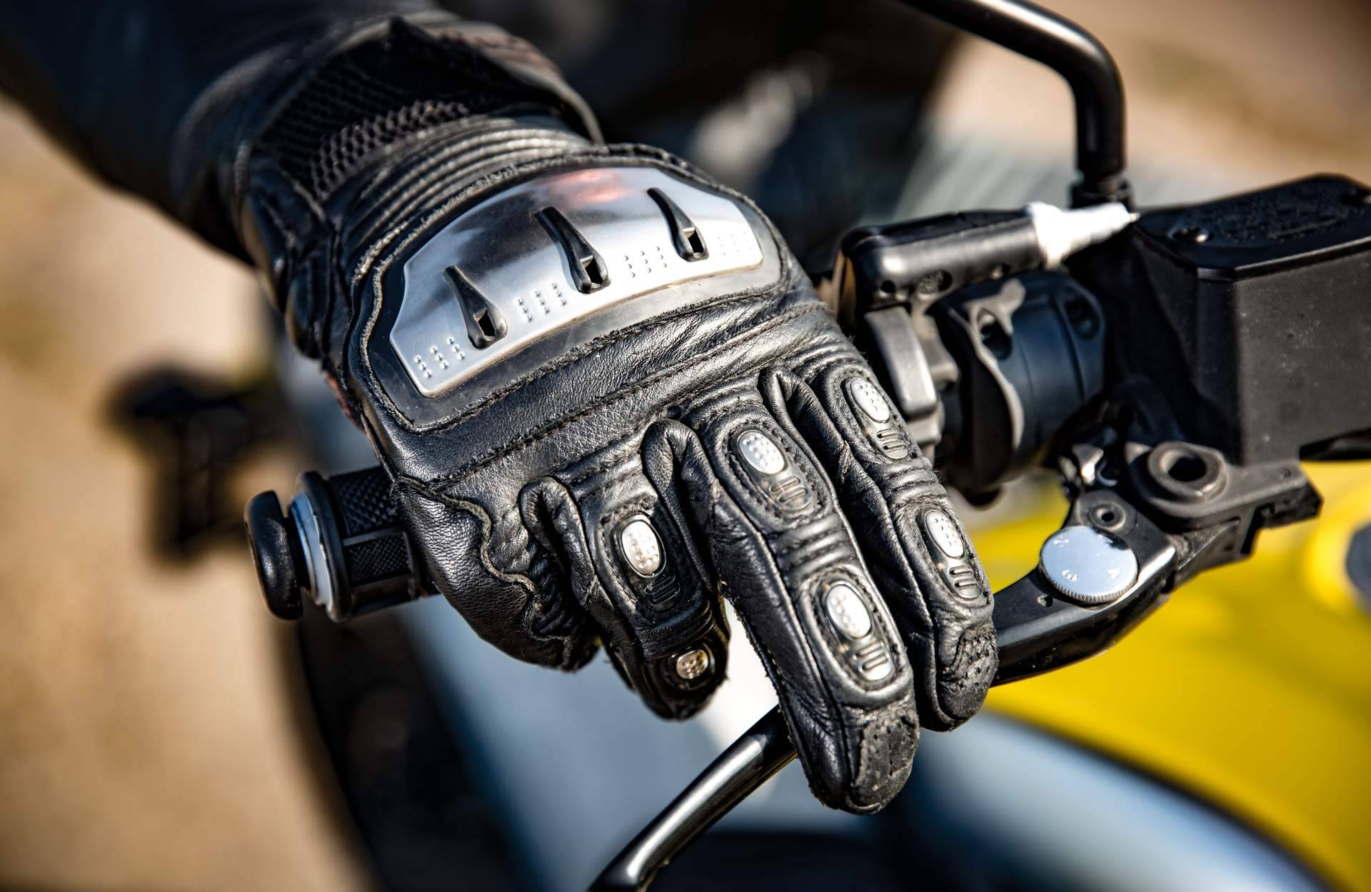Ropa de moto de la marca REV'IT en MOTÓNITY