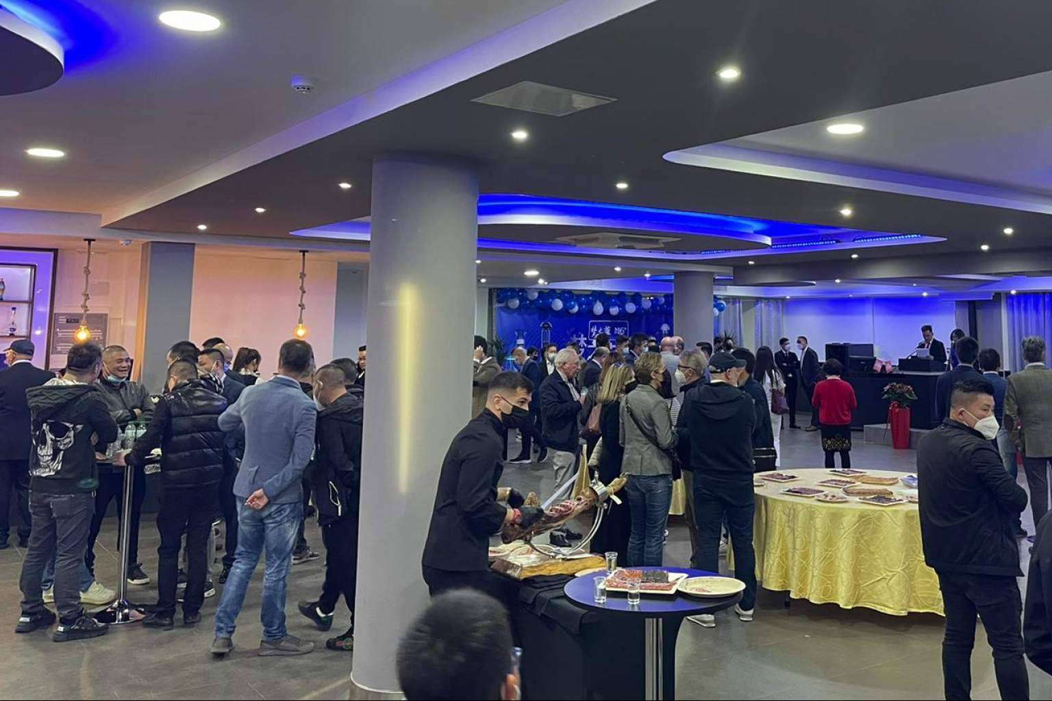 Los selectos licores de Yanghe llegan a España de la mano del empresario y presidente Chen Hui