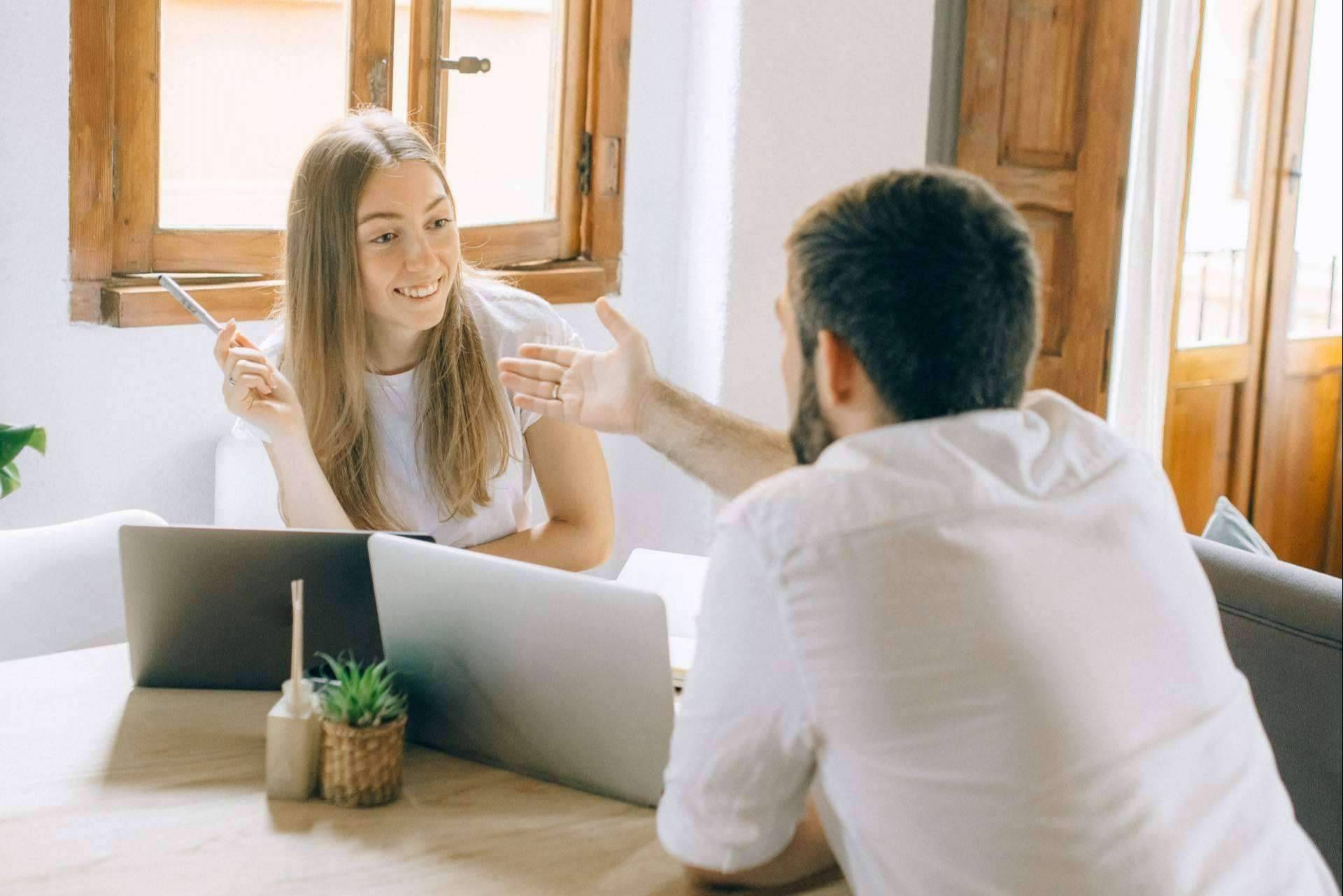 ¿Qué ventajas ofrece tener un departamento de marketing externalizado a las empresas?