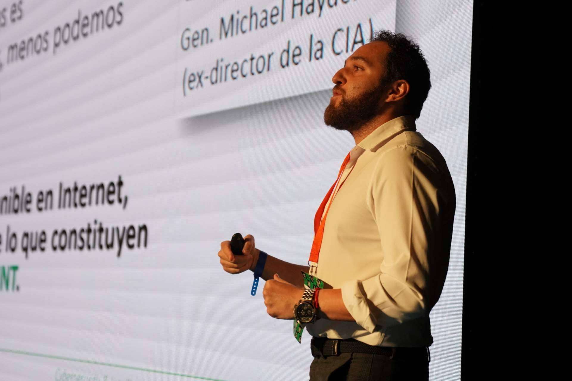 Mikel Rufián proporciona sistemas de contrainteligencia y ciberseguridad en casos de espionaje cibernético