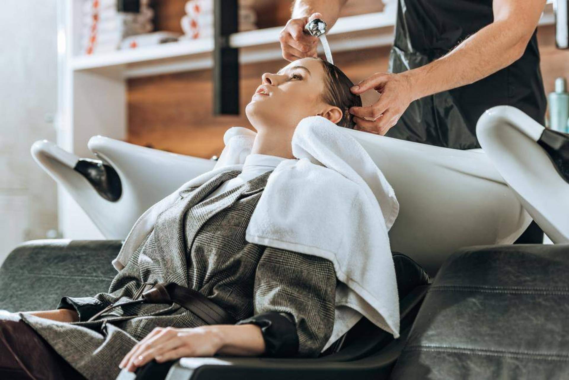 ¿Cómo teñirse el cabello en tan solo 10 minutos desde casa?