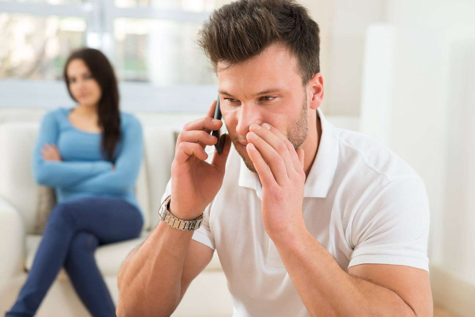 El rastreador para móviles que ayuda resolver dudas en una relación de pareja, Spyphone