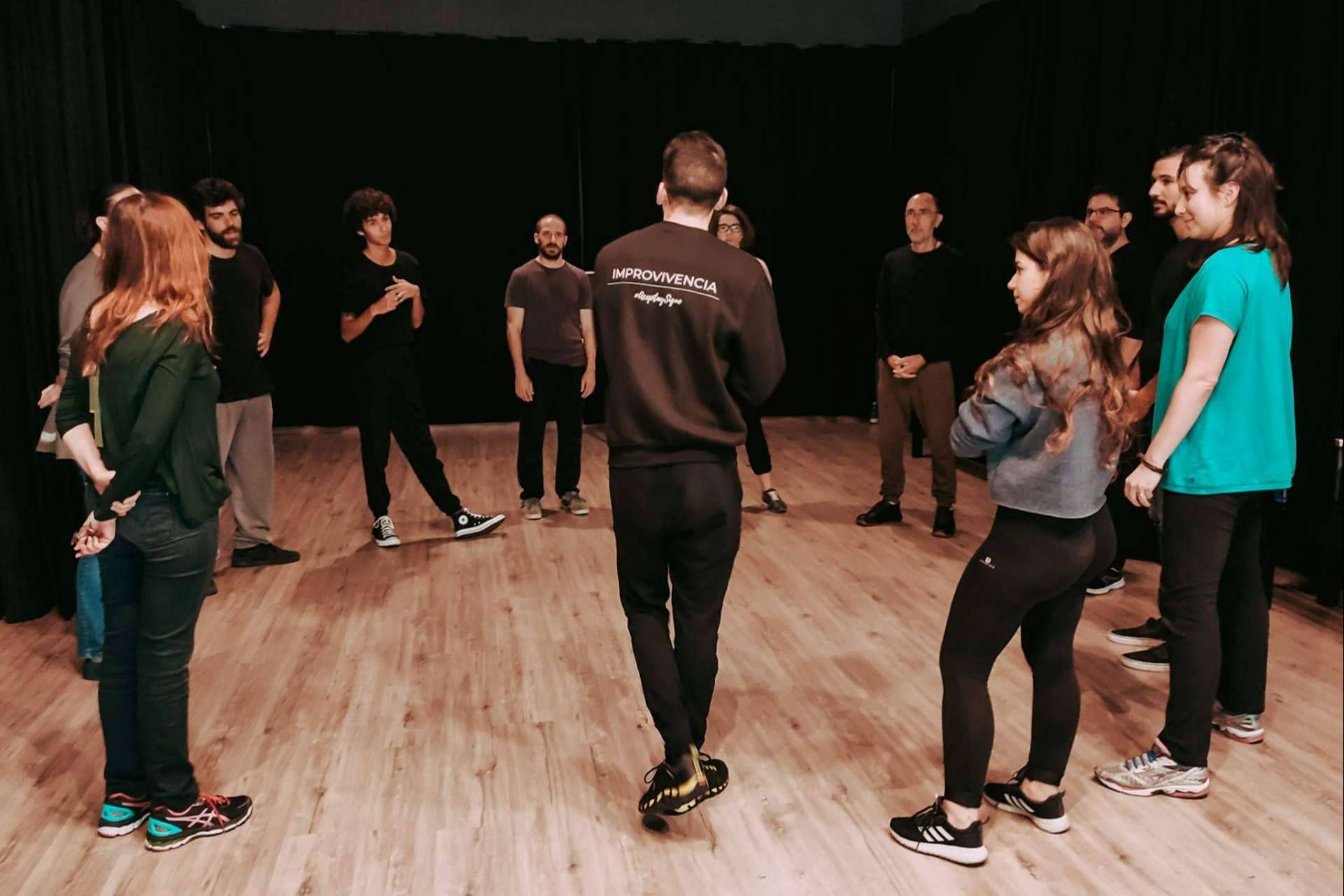 Aprender improvisación teatral con los cursos de ImproVivencia