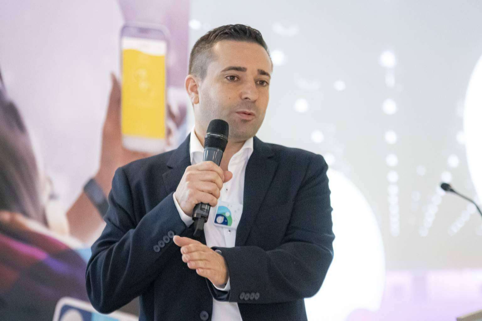 Roberto Peña, el CEO detrás de Sintoniza La Frecuencia