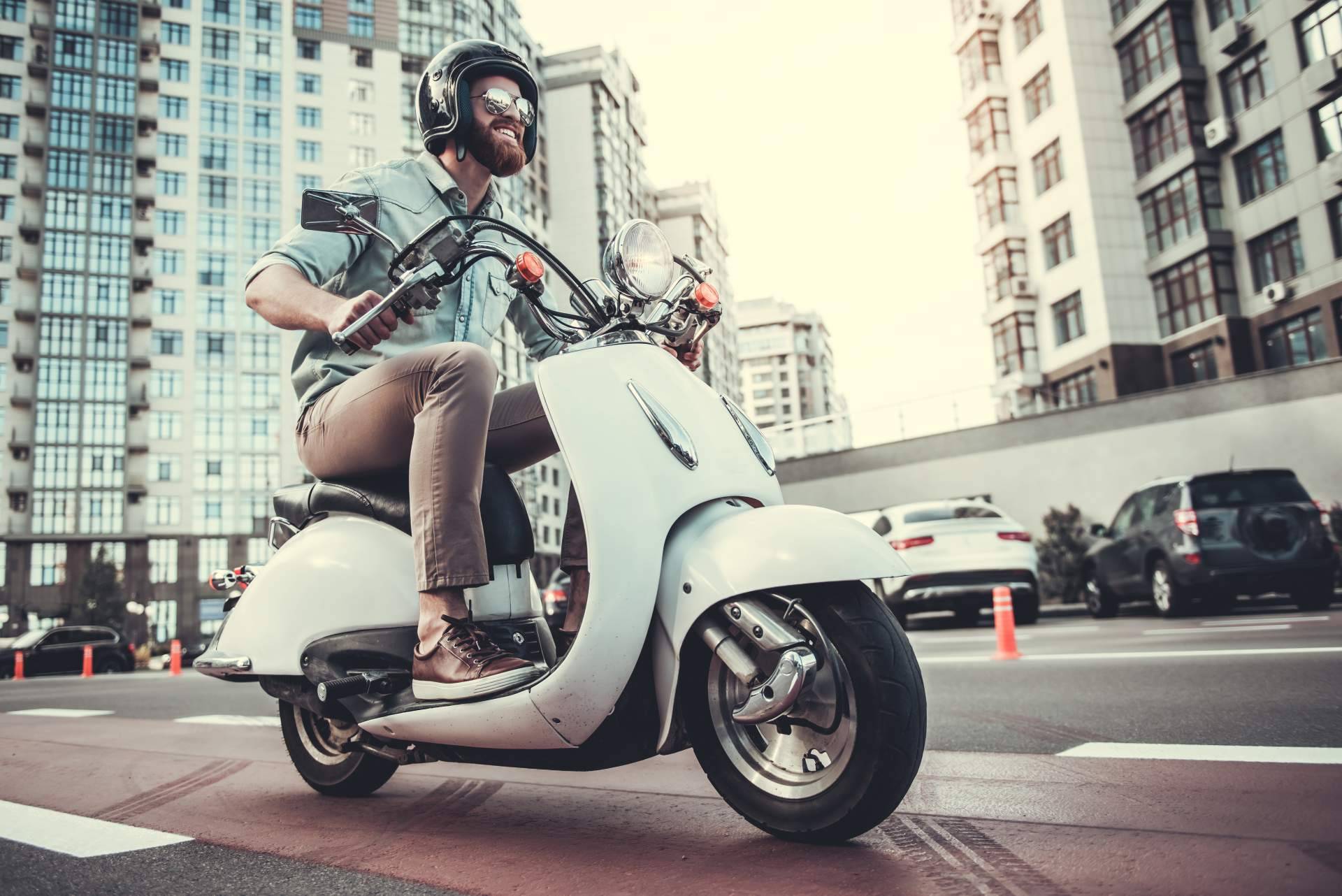 El auge de la moto eléctrica naked, por Emotobike