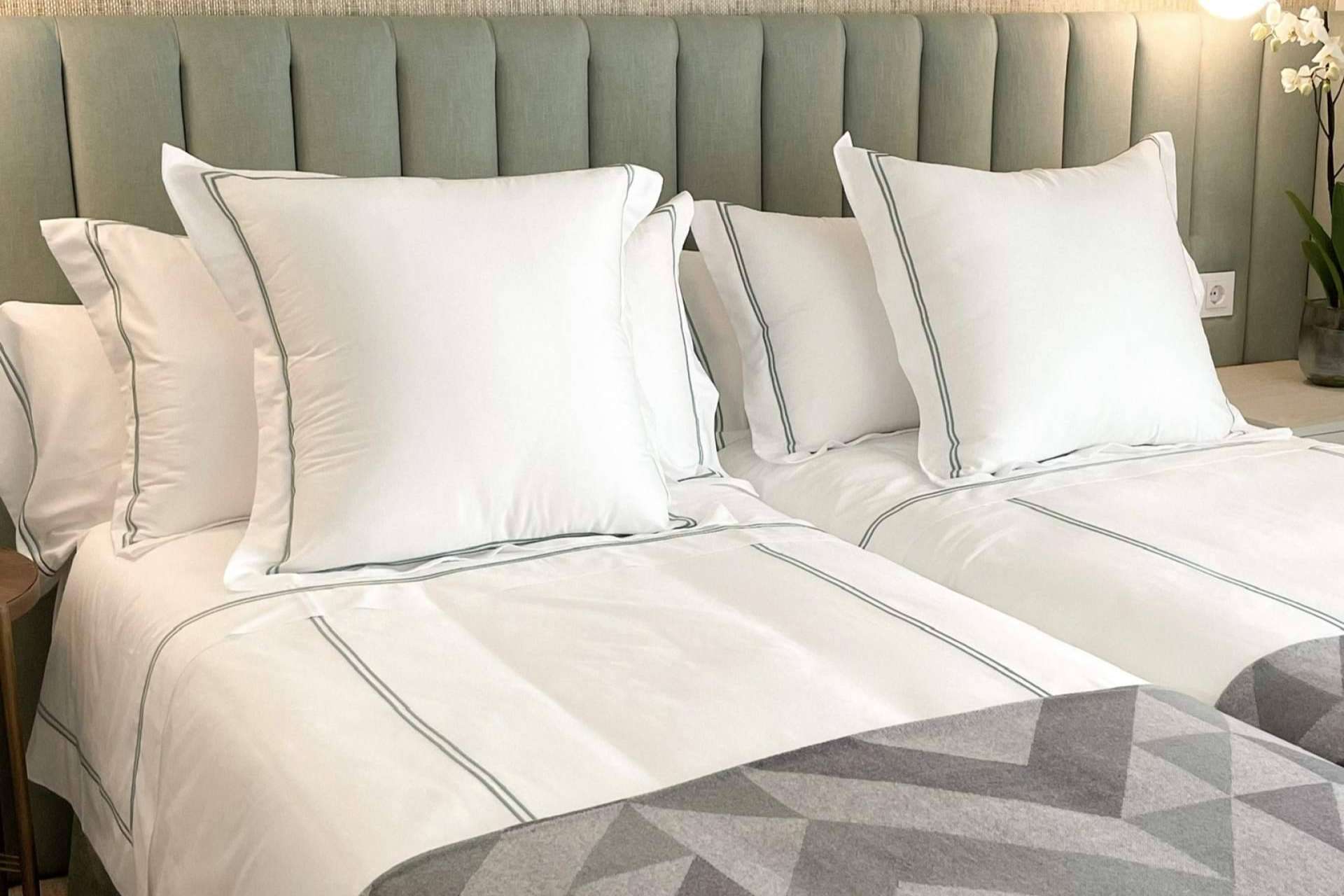 Textil de cama de lujo y personalizada, con la empresa Loani Custom