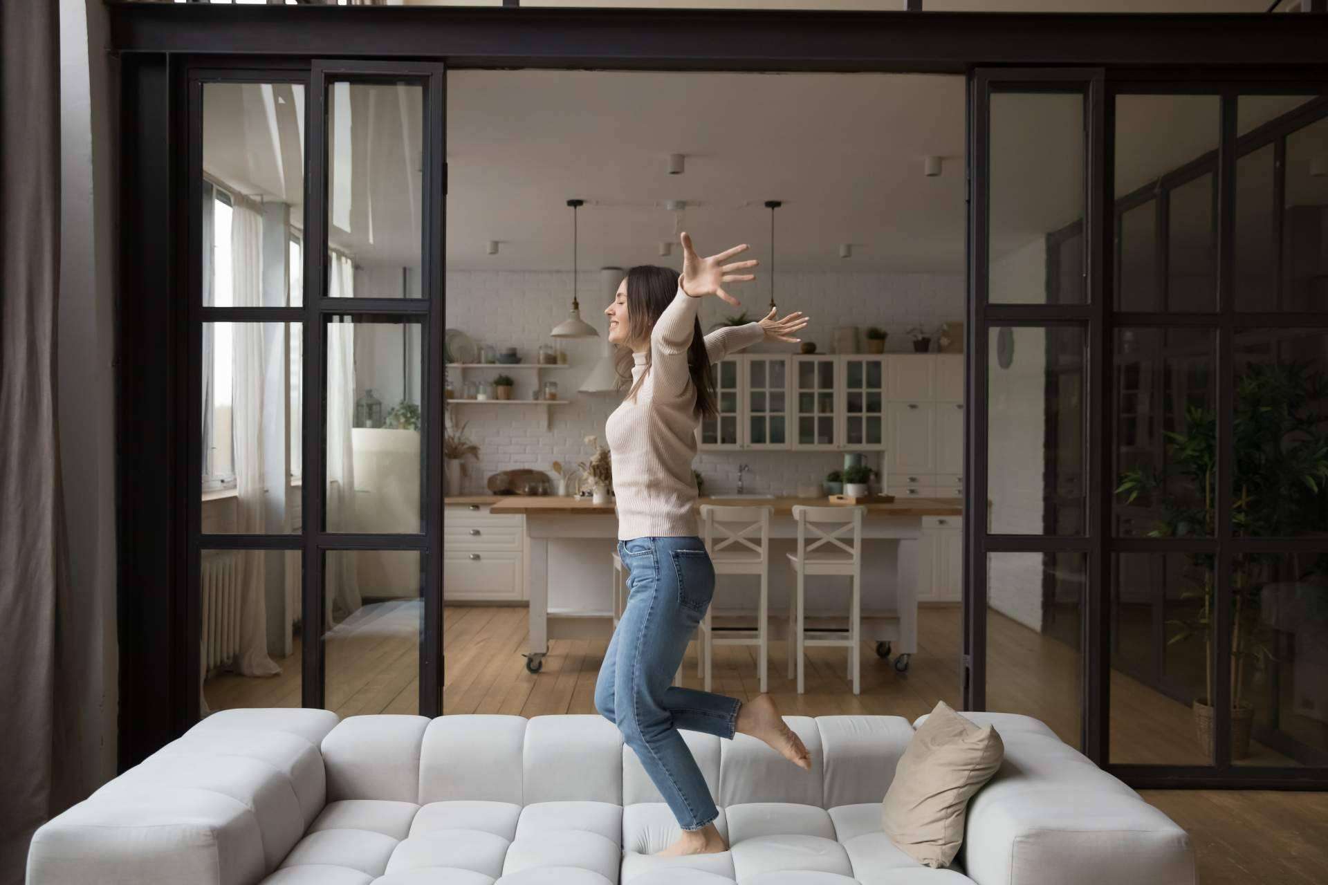 La empresa ROOMTORENT facilita el proceso de alquilar vivienda vacacional