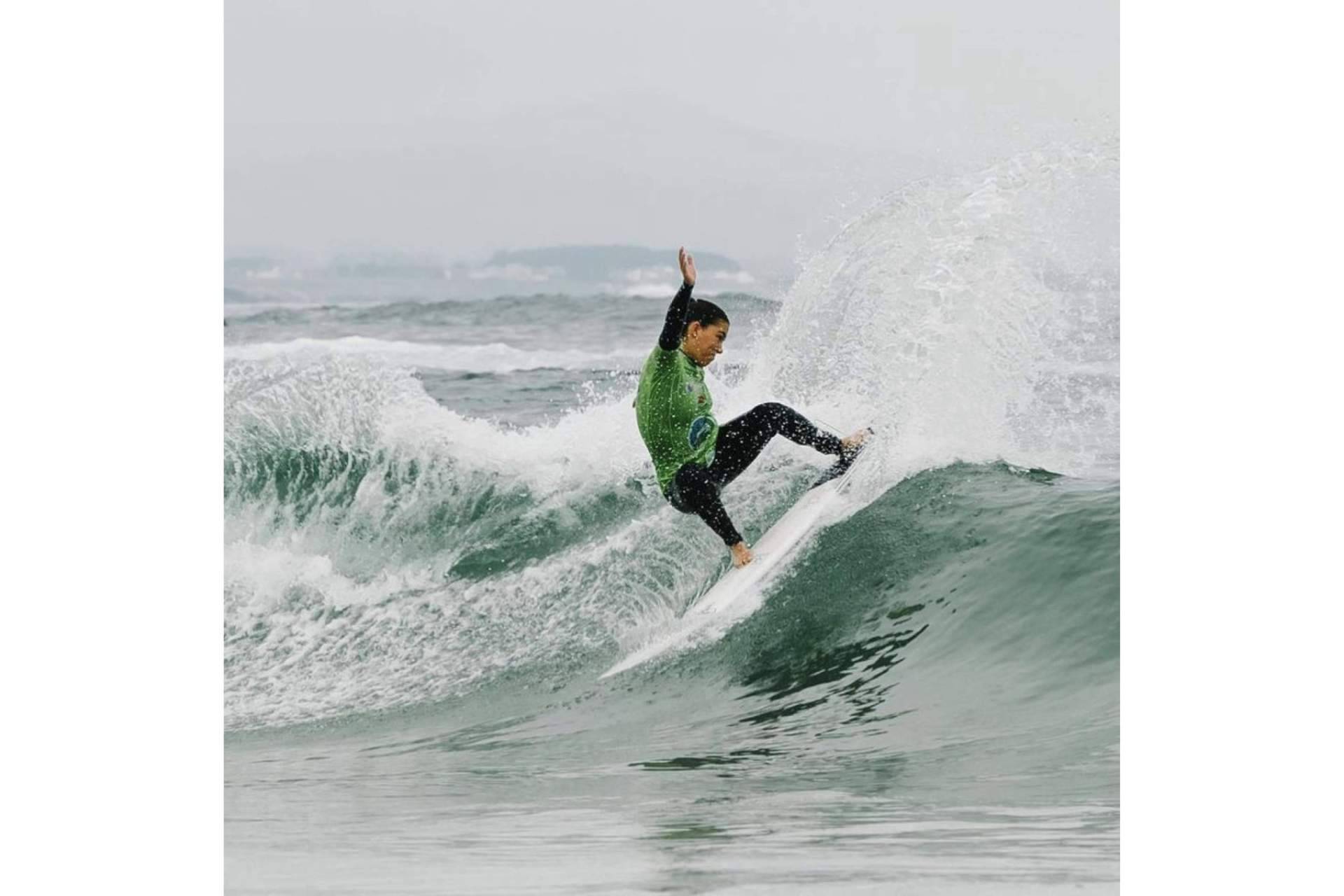 Bioksan esponsoriza a la surfista española de élite Lucía Machado