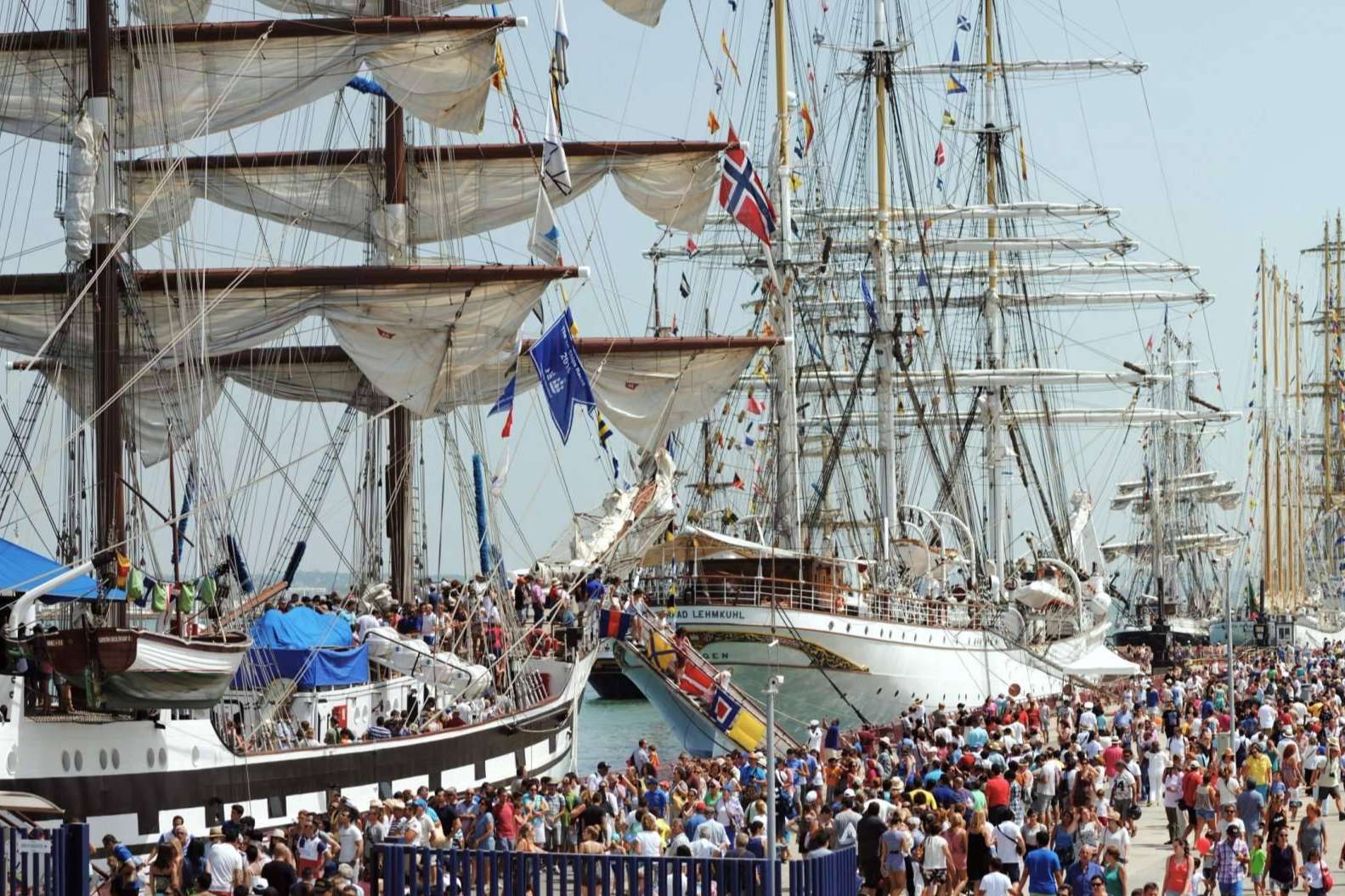 Primeros barcos confirmados para la regata de grandes veleros 2023 en Coruña y Cádiz
