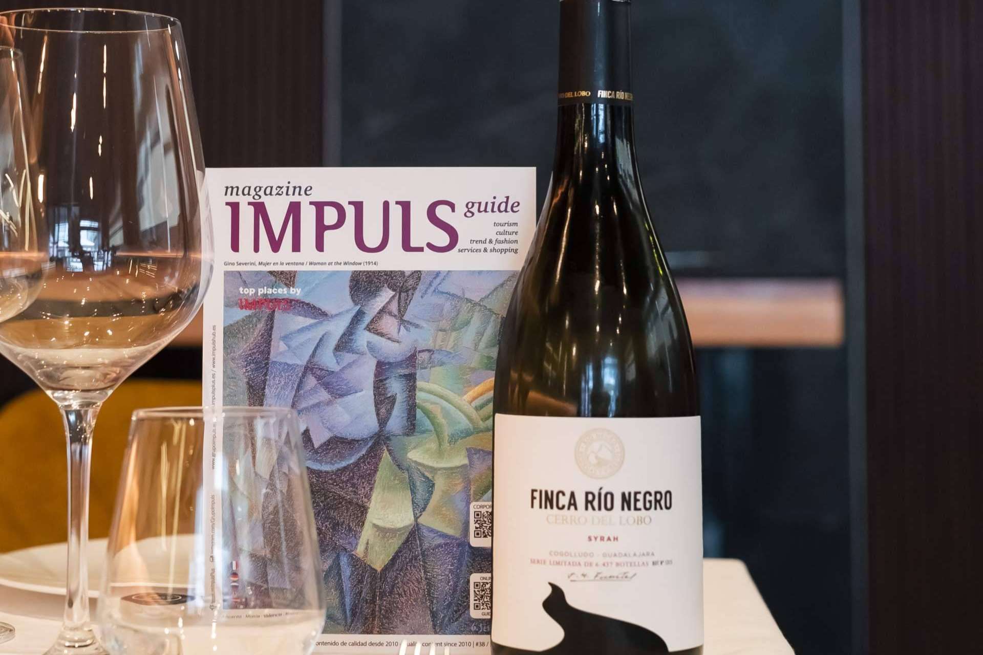 Revistas de lujo como Impuls Plus publicitan firmas a clientes internacionales