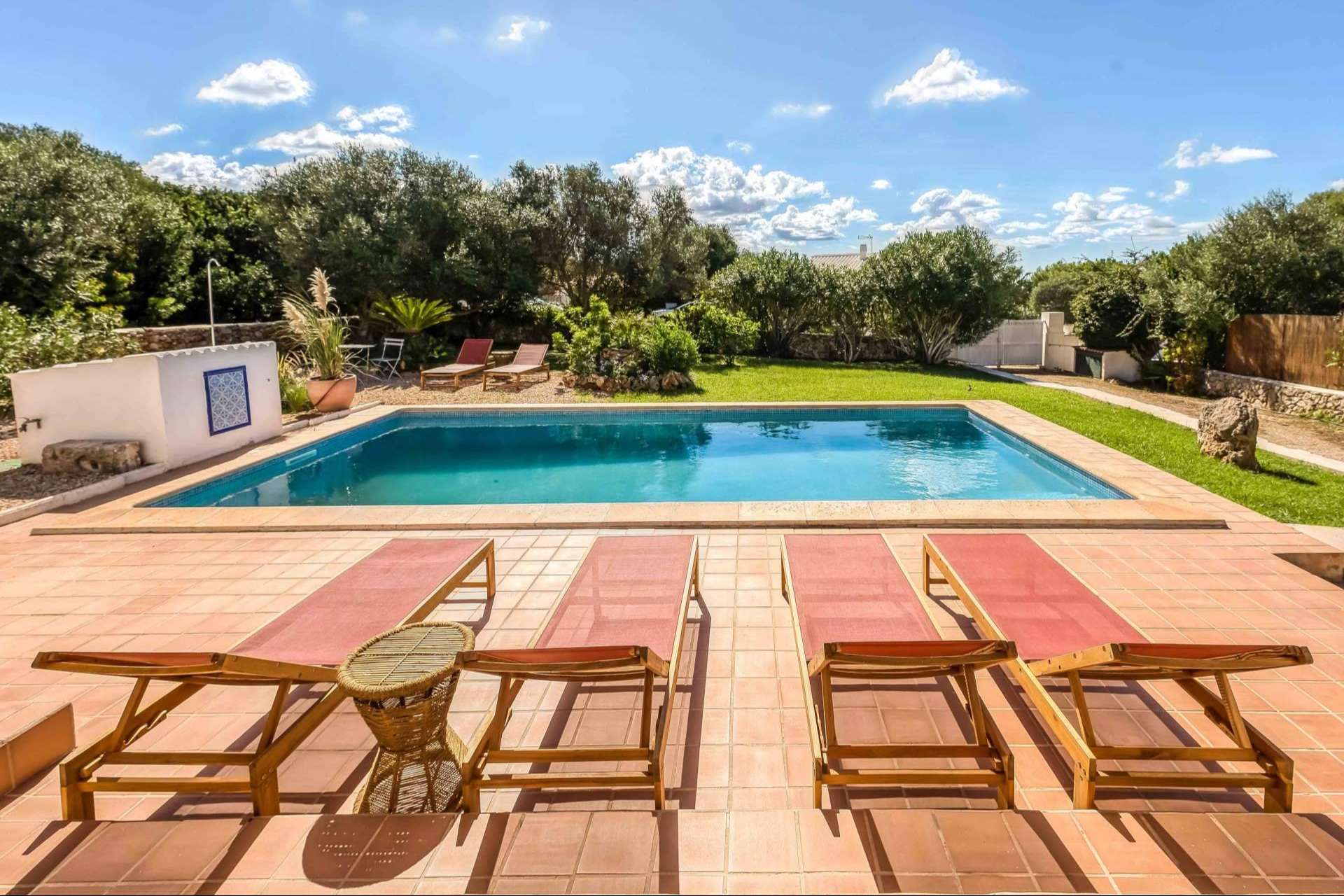 Una agencia inmobiliaria de confianza situada en Menorca, Home Menorca