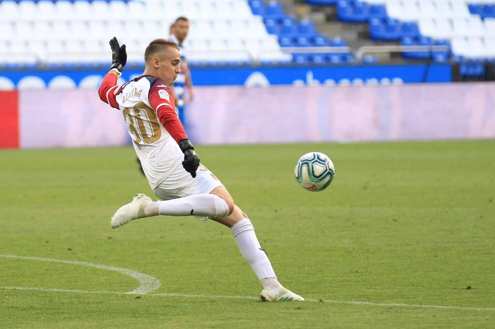 Pasar de ser jugador profesional de fútbol a emprender e impulsar el crecimiento de 21Nova, agencia de publicidad online