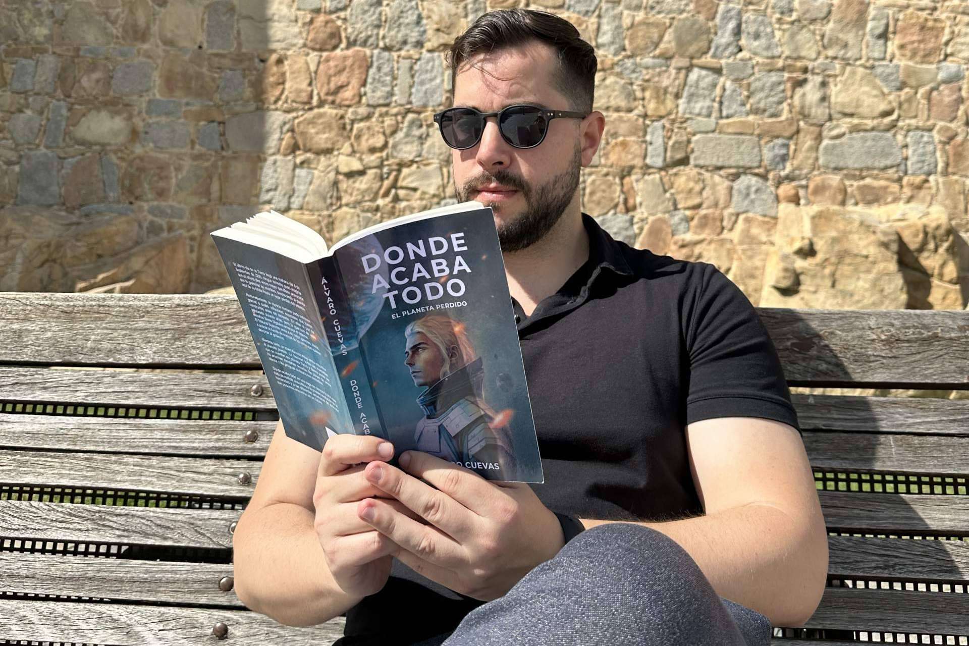 Presentación de 'Donde acaba todo. El planeta perdido', una historia de ciencia ficción del futuro de la humanidad, de Álvaro Cuevas