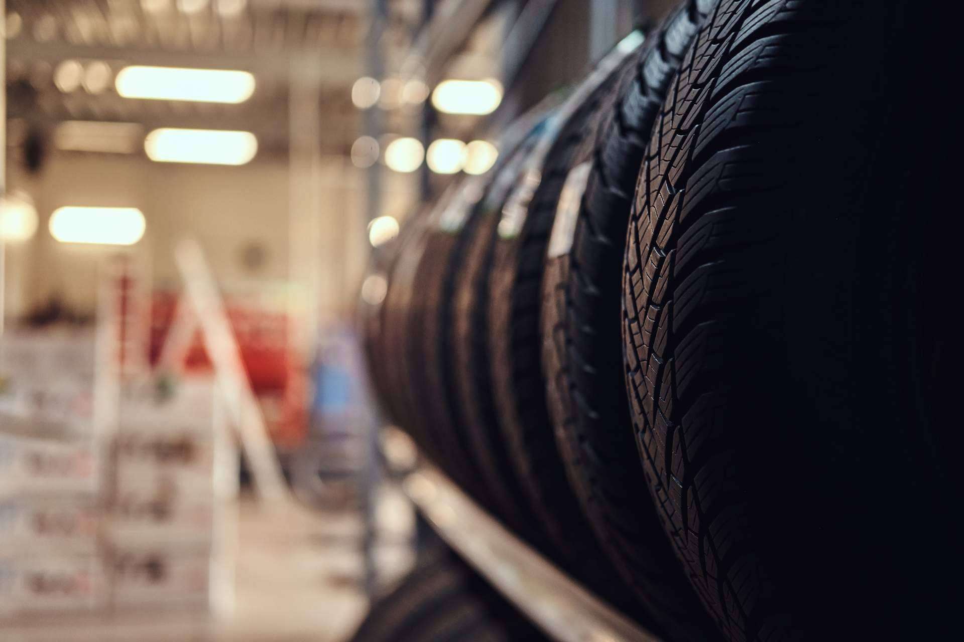 Más ahorro con los neumáticos de verano all season, con BlackTire