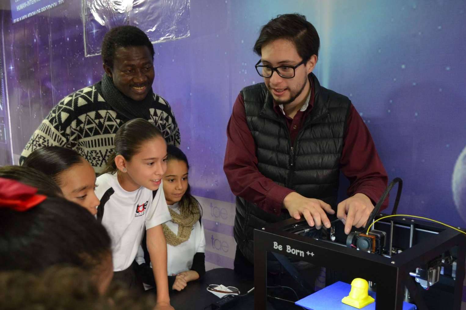 El programa del Colegio Thomas Alva Edison garantiza una educación personalizada
