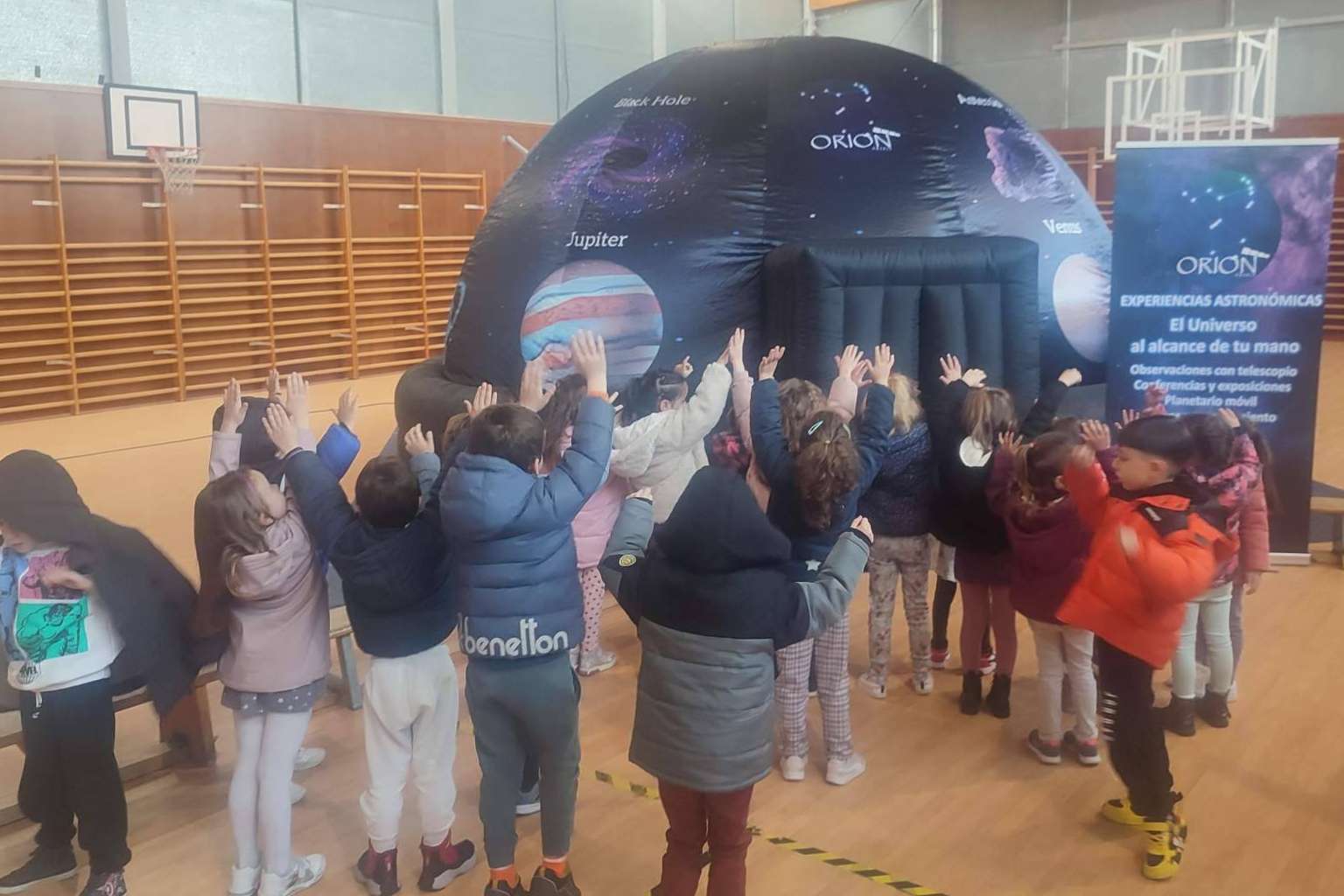 Orión Madrid Astroturismo sobre la importancia de la divulgación astronómica en centros educativos