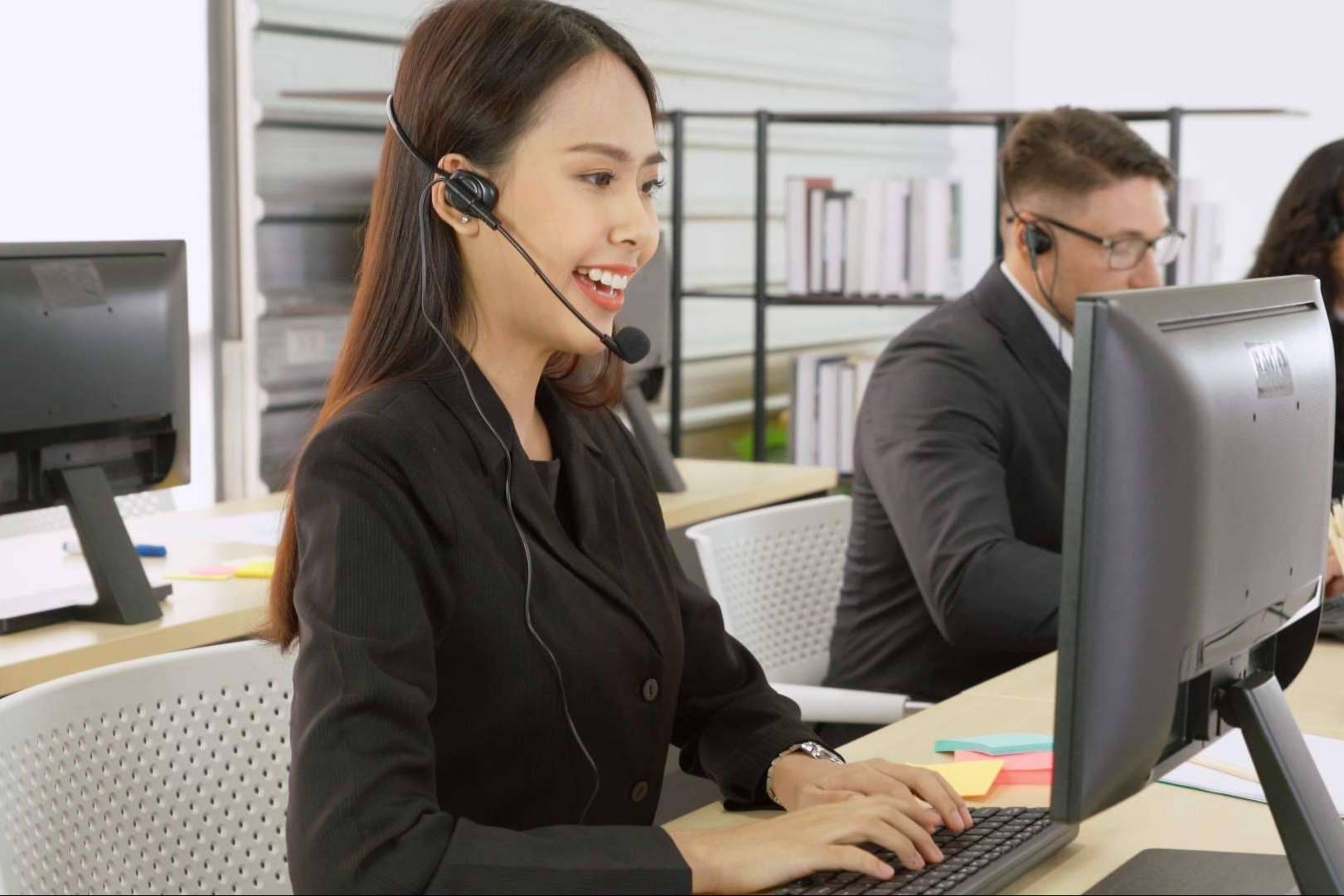 Una compañía española referente en servicios de centralita virtual, VOZ.com