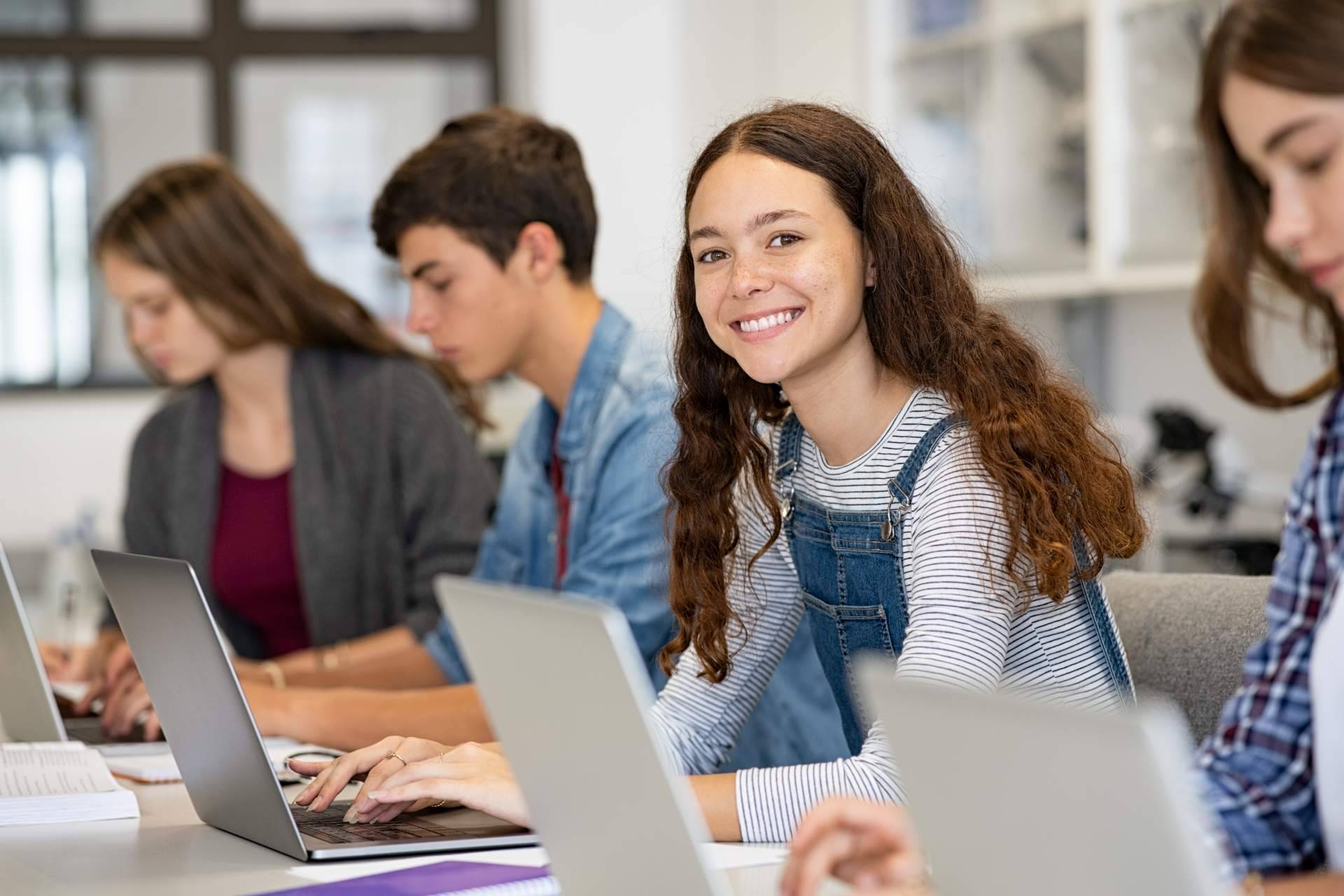 Una mejor colaboración educativa y empresarial; Becadvisor revoluciona la búsqueda de negocios para prácticas académicas