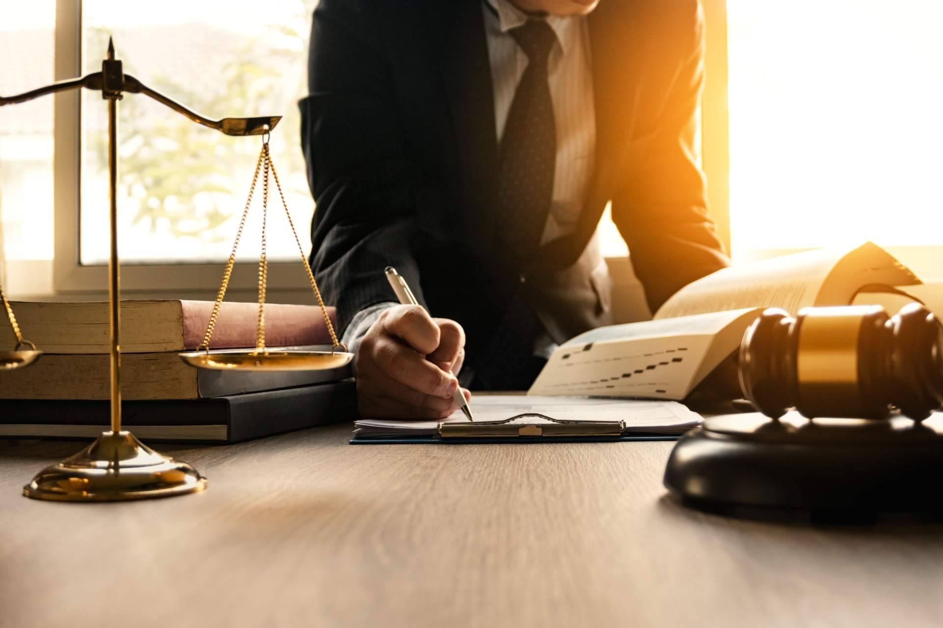¿Cuánto cuesta un perito informático? Explorando los factores que influyen en el precio