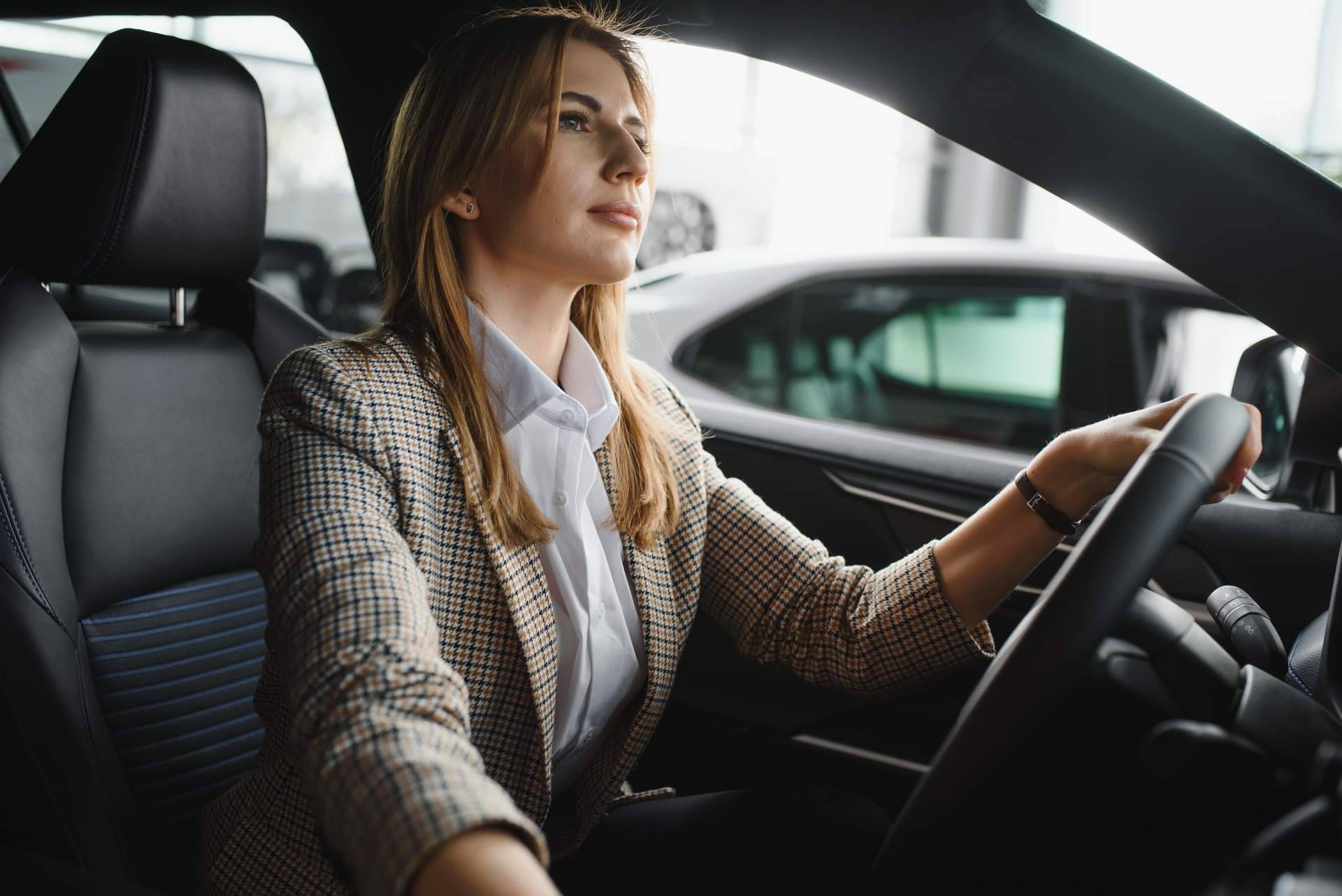 Peritos para revisión de coches de ocasión, una salida profesional con alto potencial