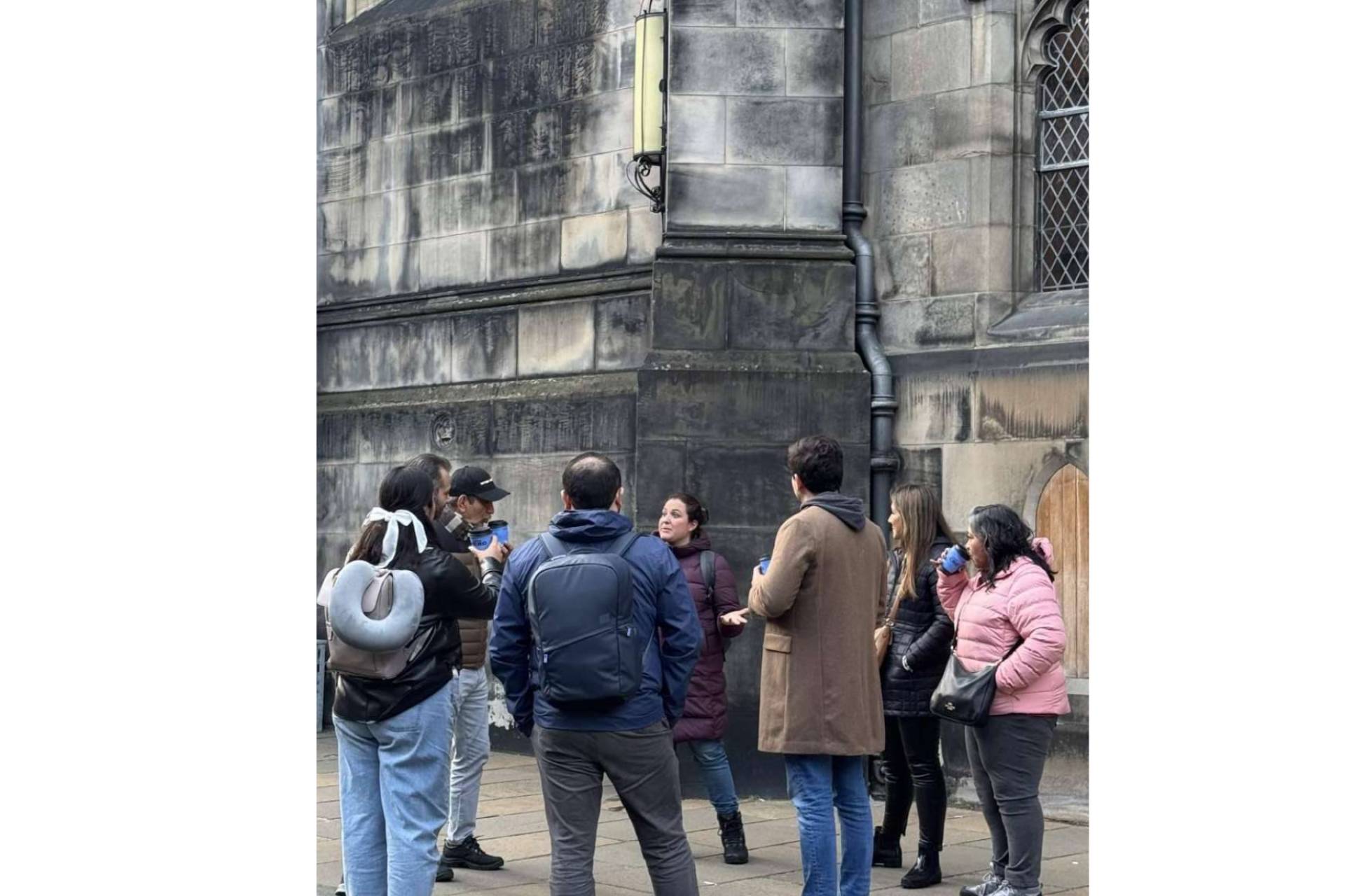 Edimburgo Tips Tours organiza free tours por las zonas de Old Town, New Town, Calton Hill y Canongate